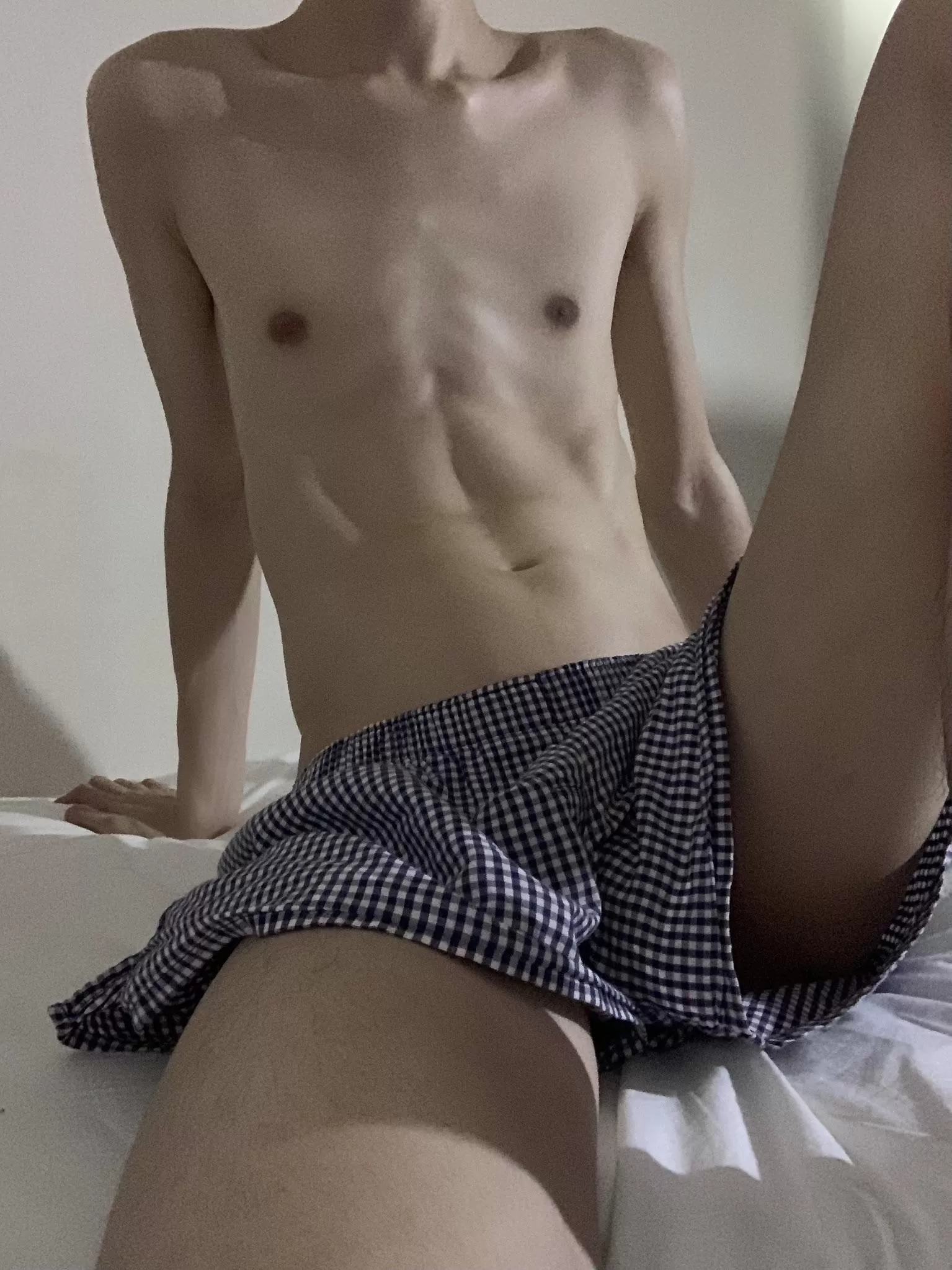 Feeling hot 🥵 posted by CuriousSmallTwink