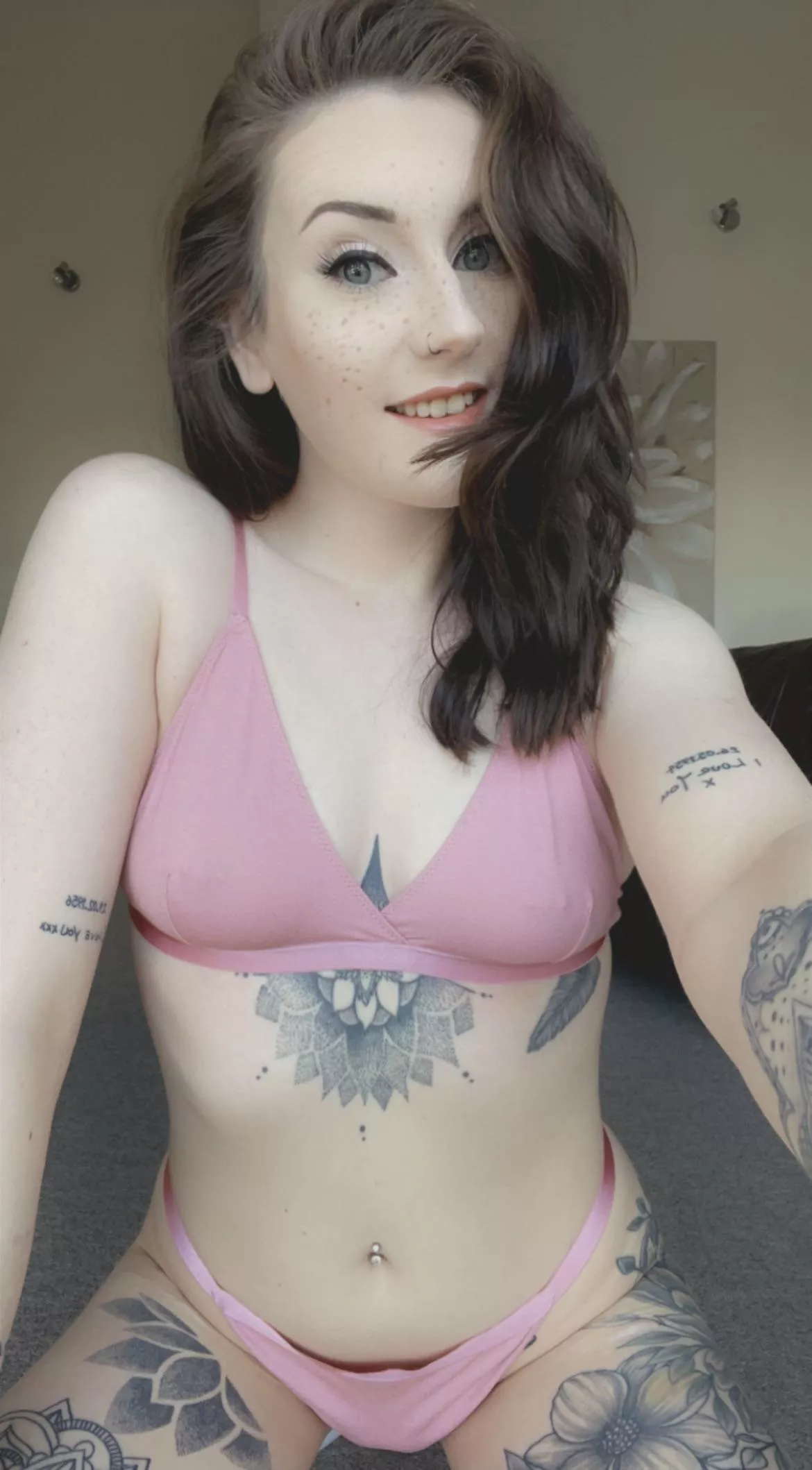 Feeling pretty in pink posted by TattooedPrincess92