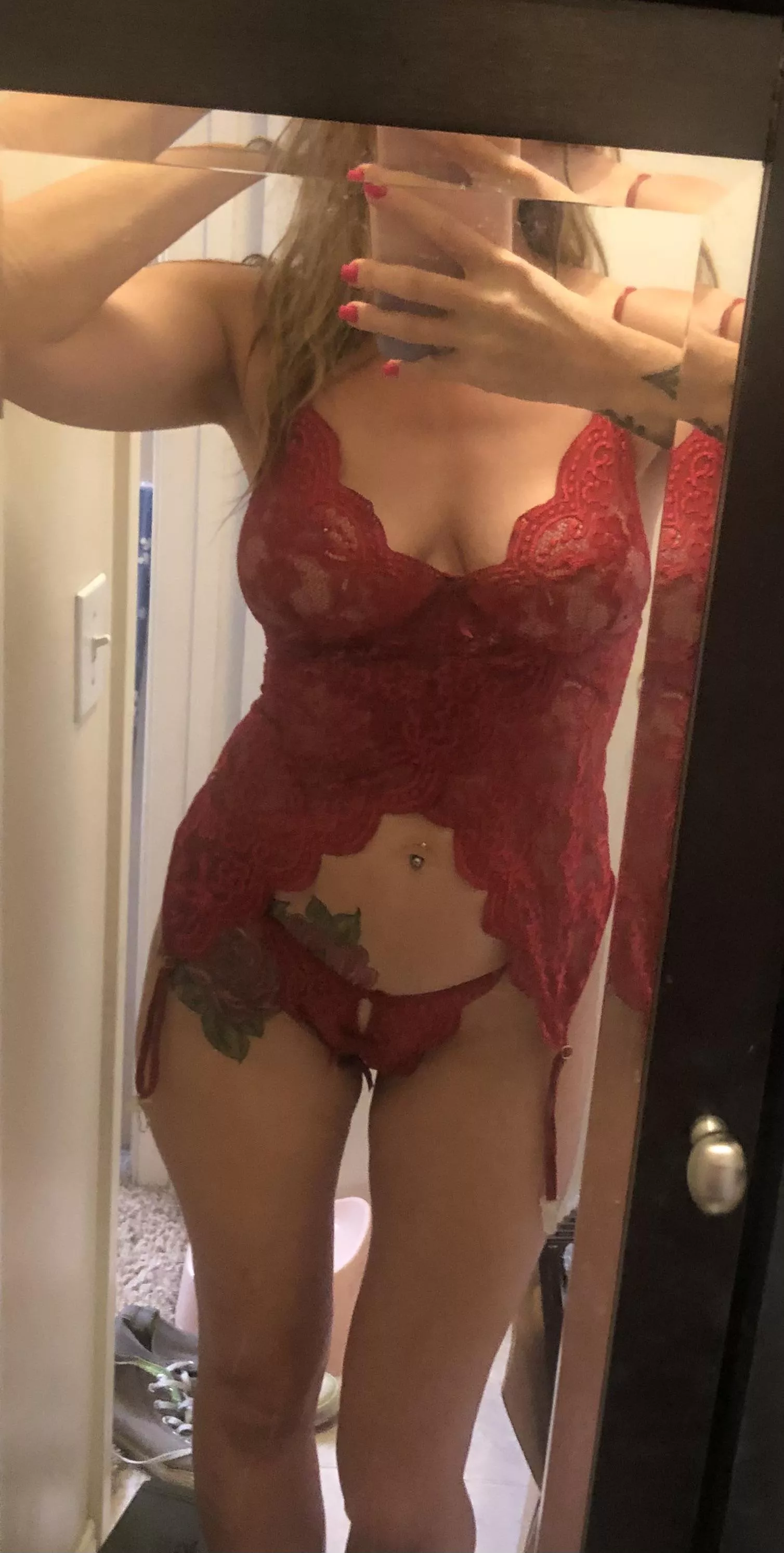 Feeling sexy in this posted by CaliCpl94