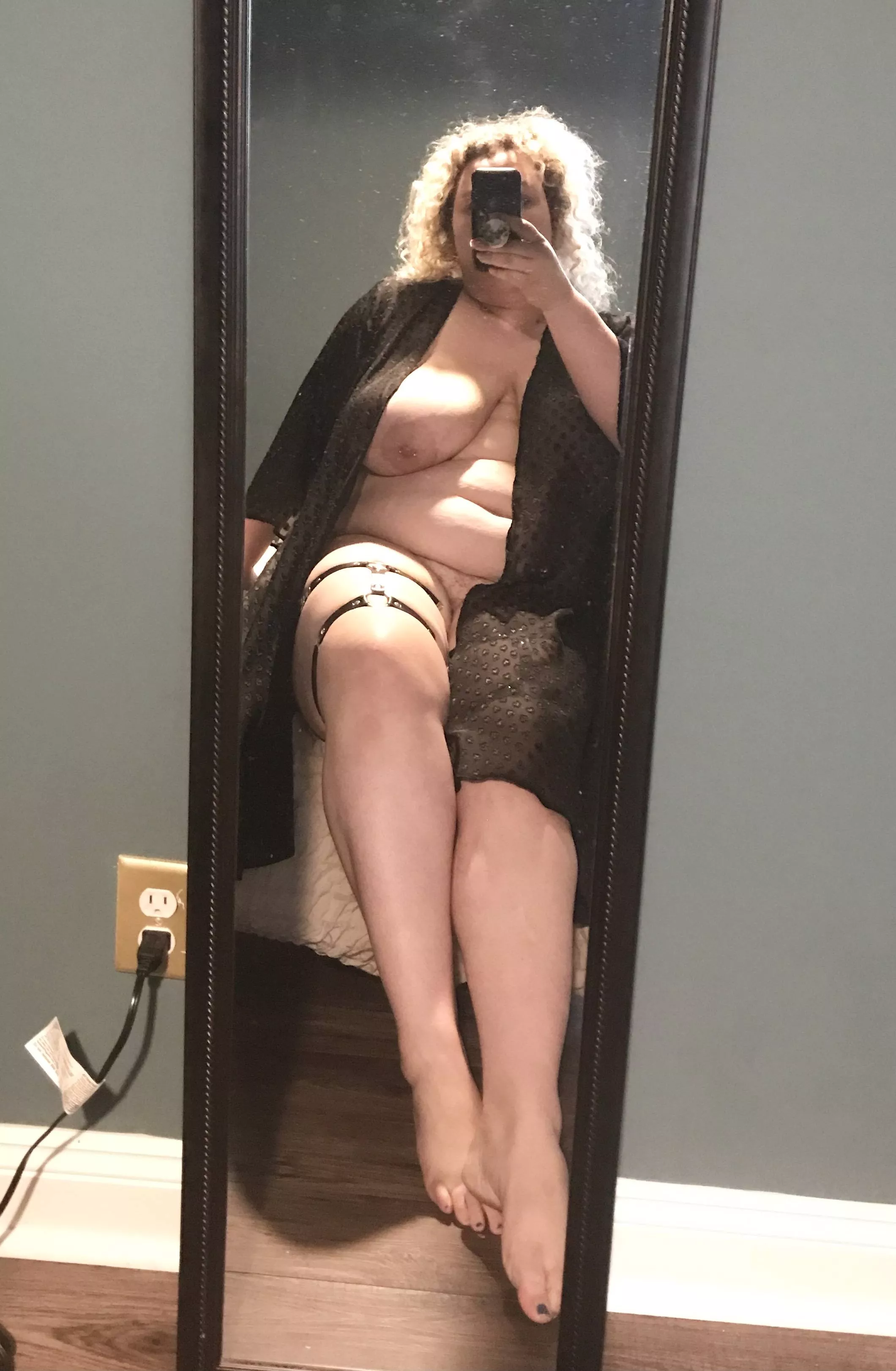 Feeling sexy in this robe ðŸ˜ posted by Leather_Kit_Kat