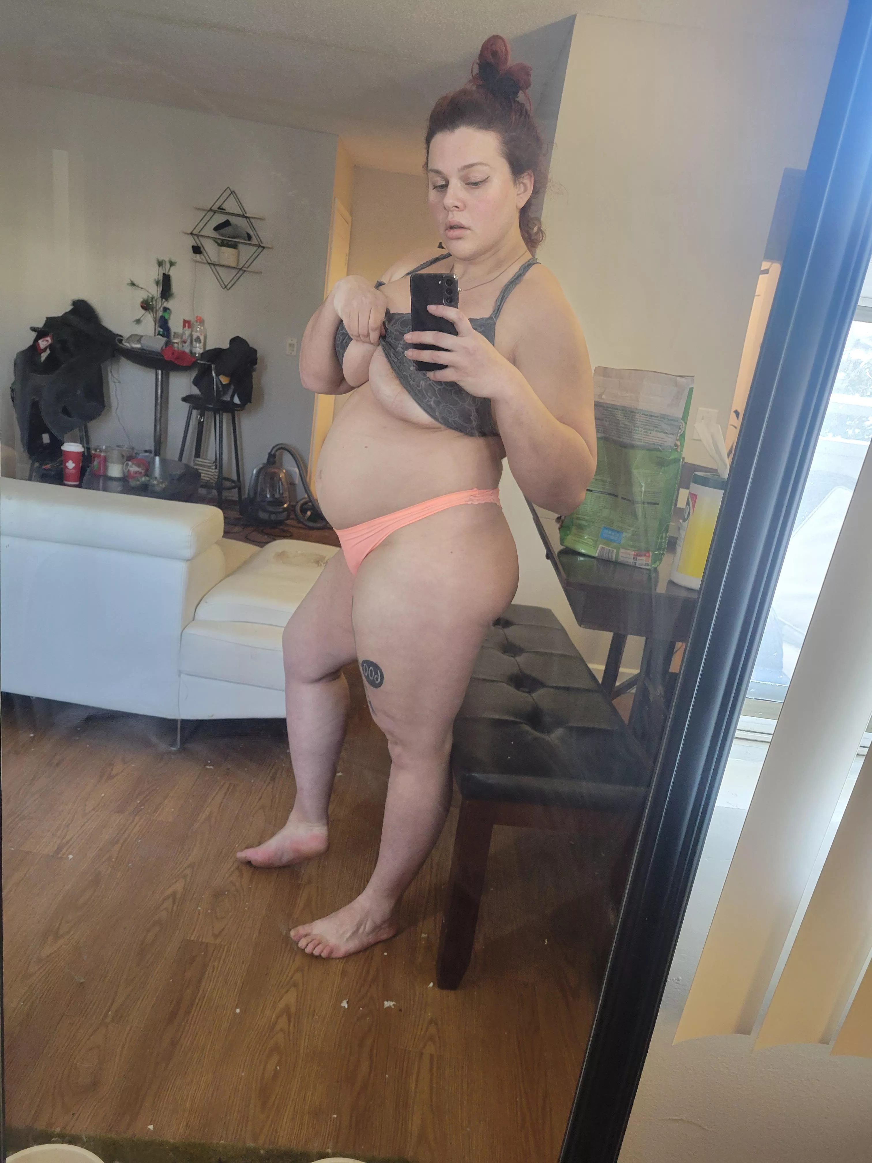 Feeling thick and juicy, let's have some fun ;) posted by goddesssophia1992