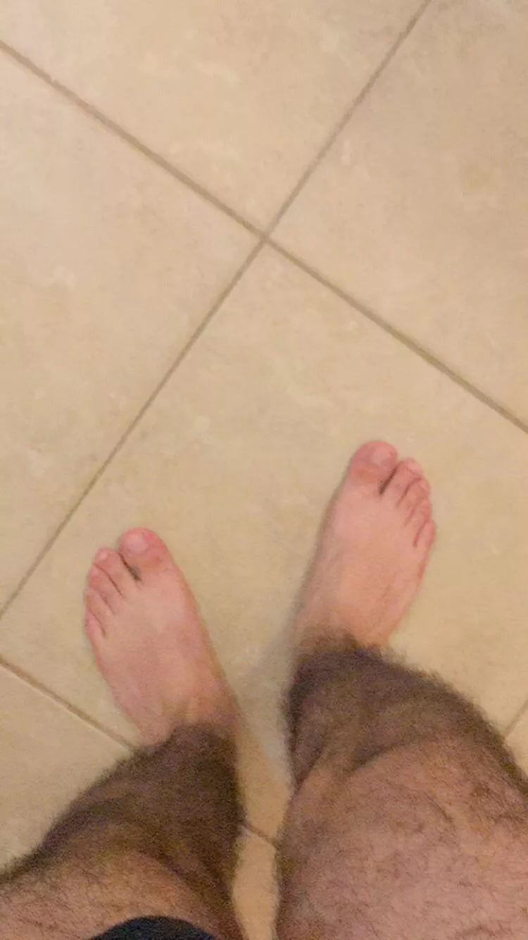 feet posted by Actual_Budget5525