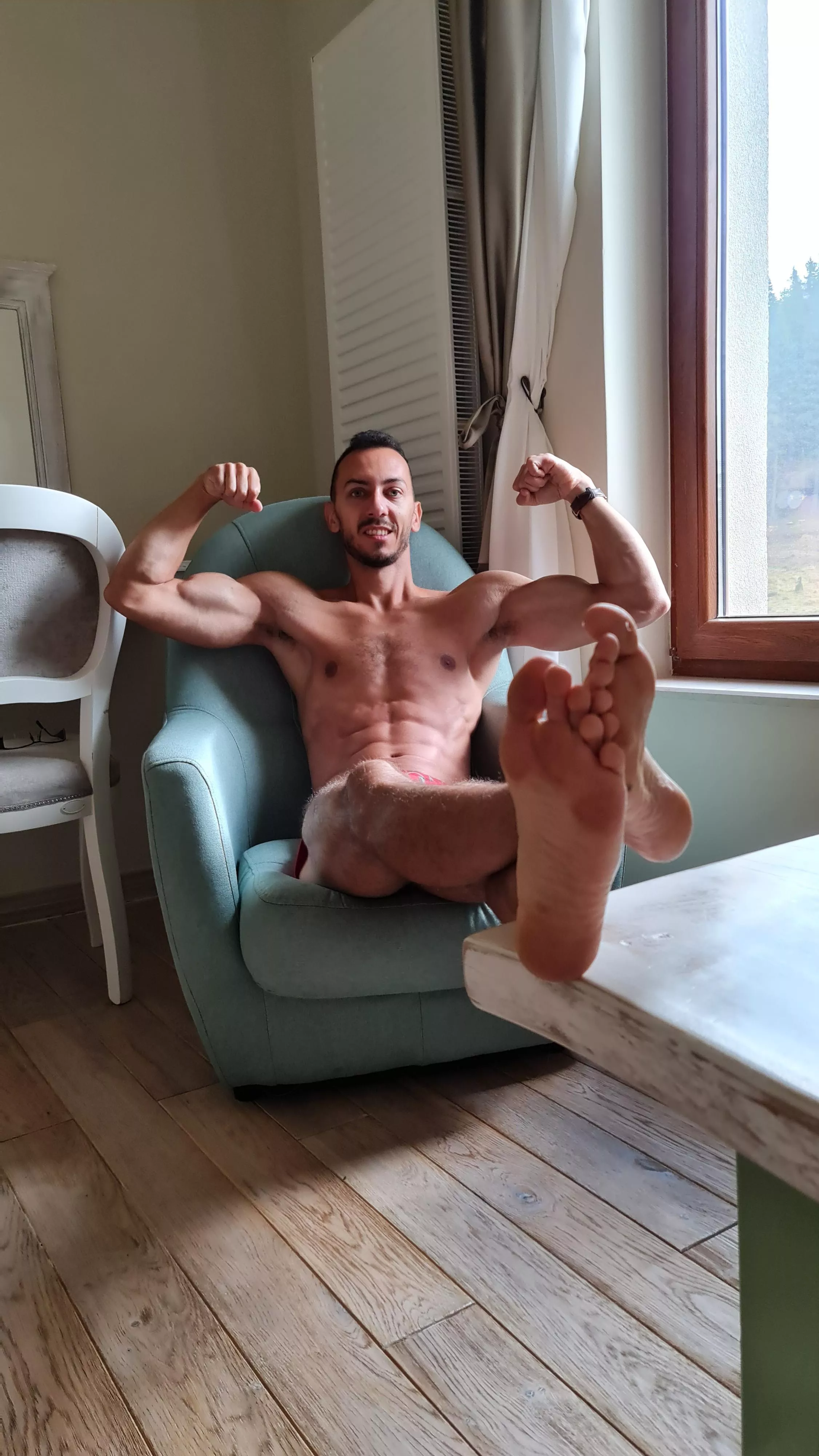 Feet or Biceps? posted by FitManDan1