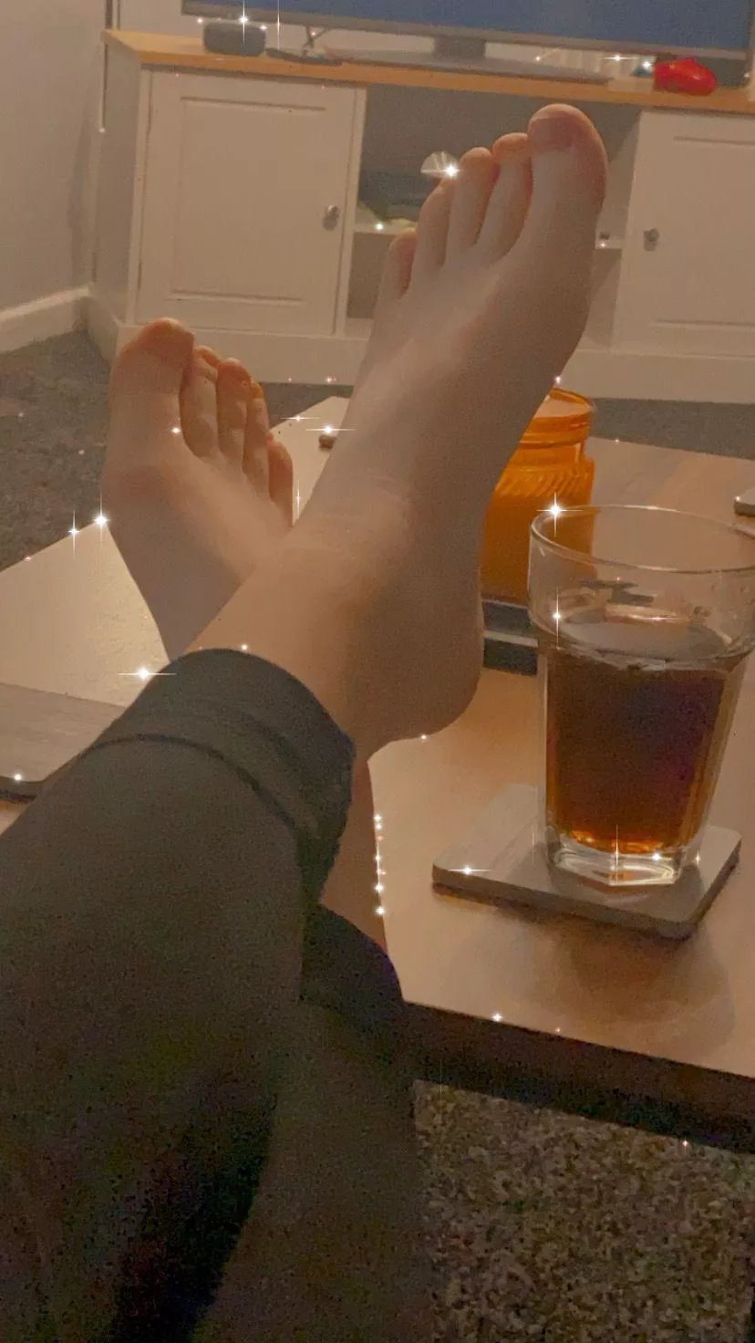 Feet people where you at🦶❤️ posted by LillyHannah1999