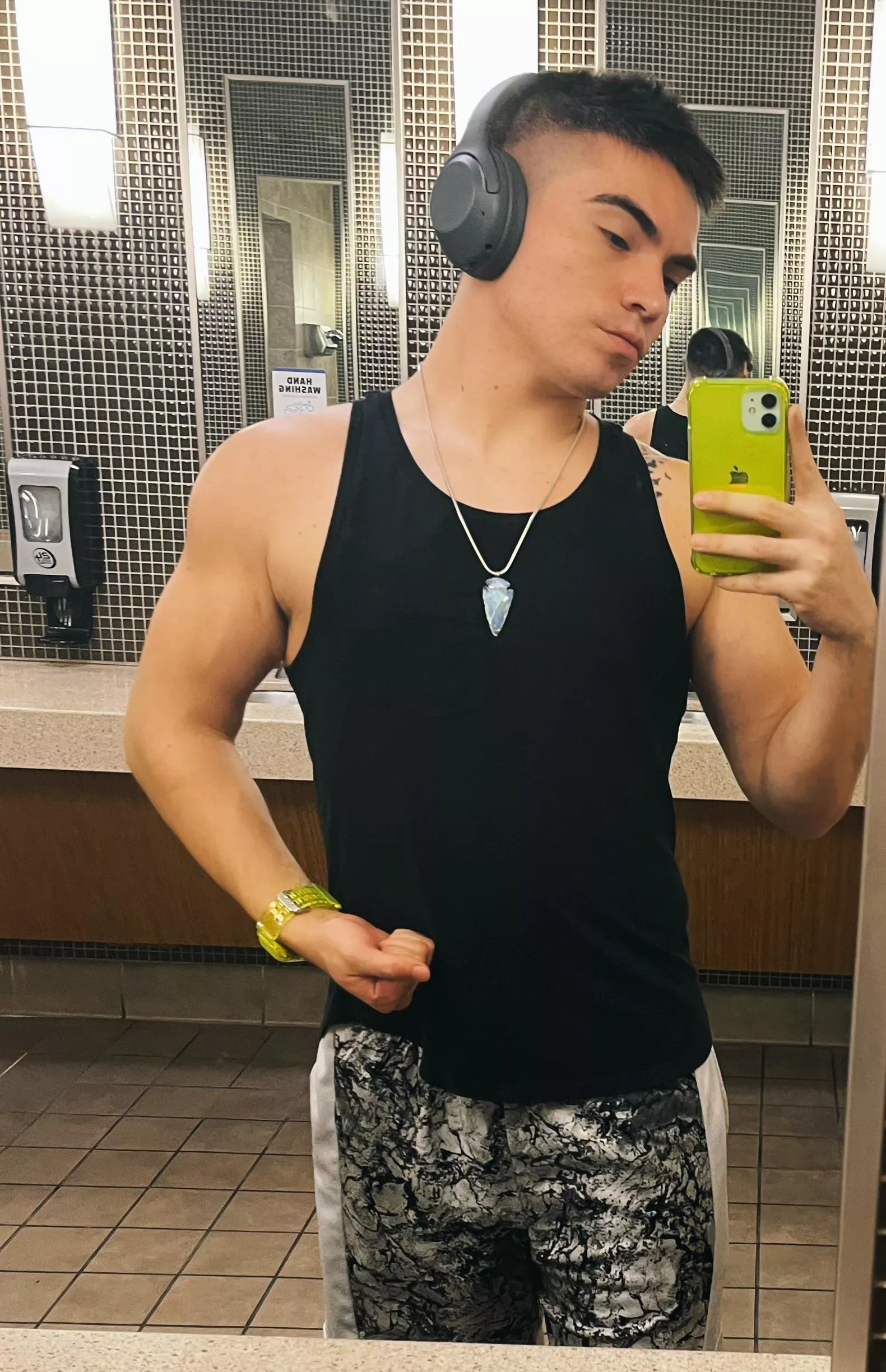 felt cute at the gym. whoâ€™s up tonight?? posted by Assertivellama