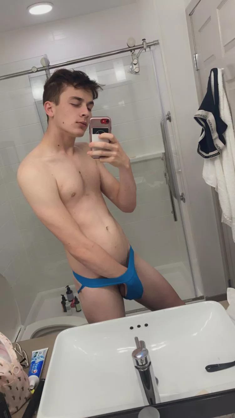 Felt cute in my jockstrap posted by Qwoolest