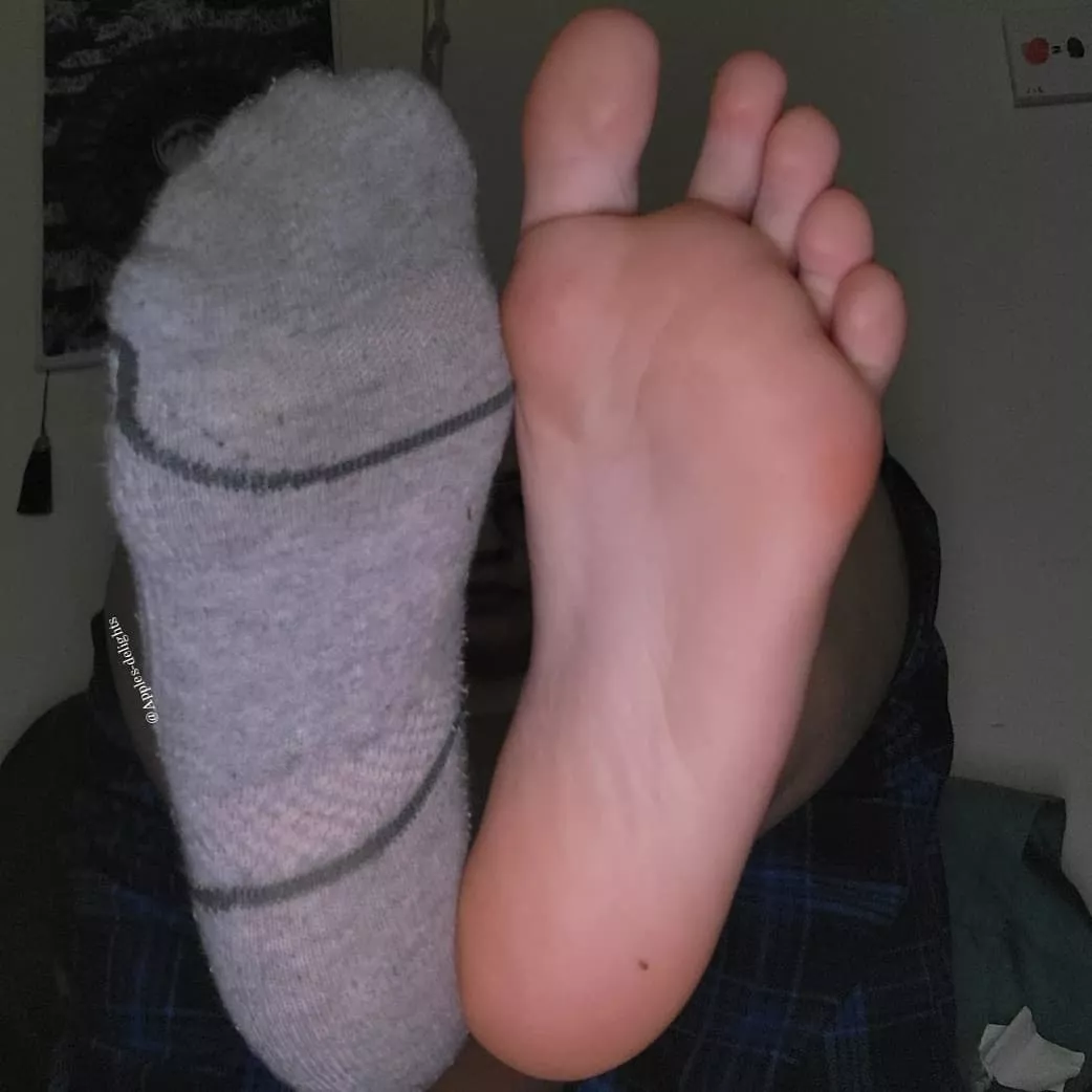 [Female] Want to help me put on my other sock? posted by Tight-Anxiety-5544