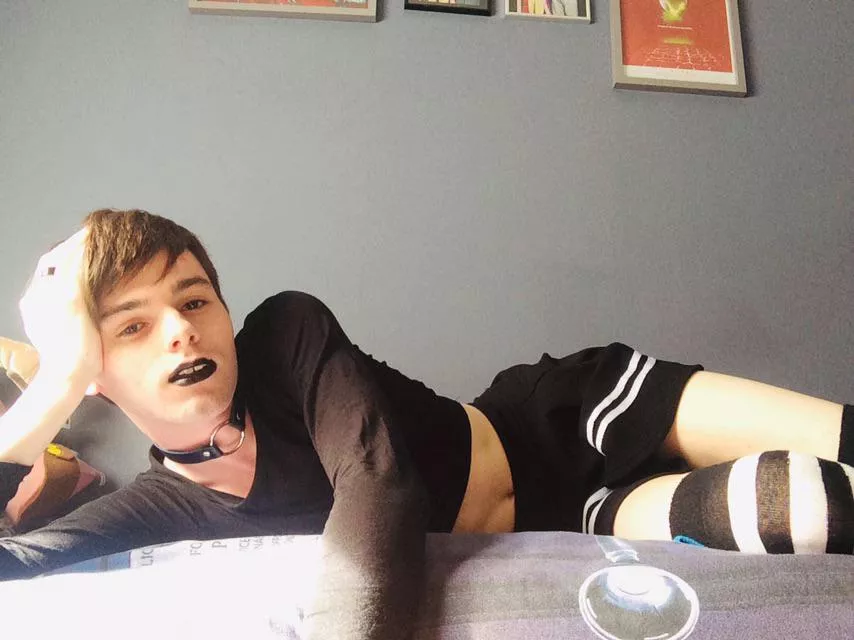 Femboy chillin’ posted by Tired_Femboy_Jake