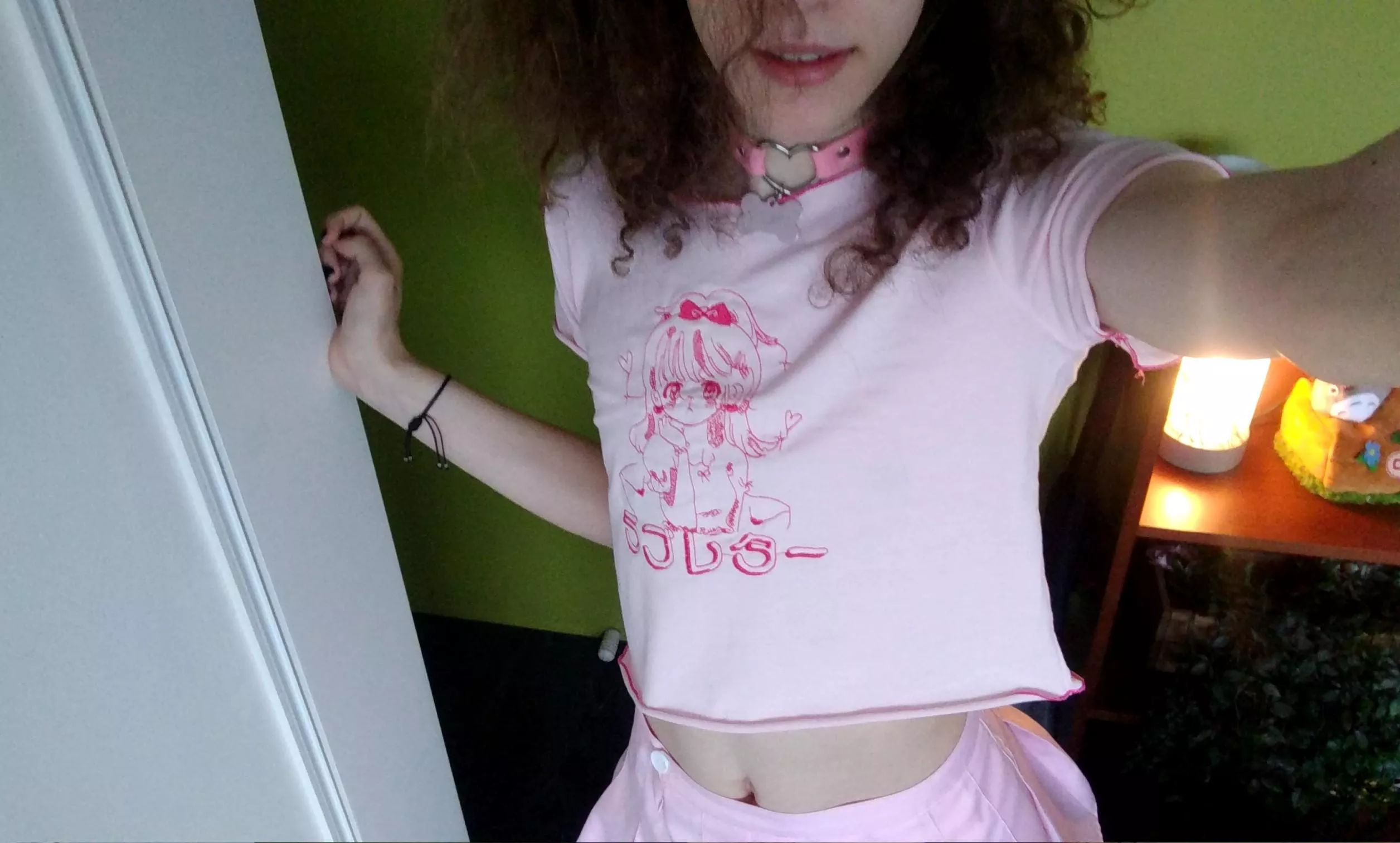 femboy midriff and lots of pastel pink 💖 posted by sammy0panda