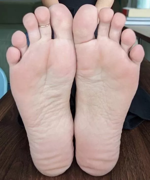 Fill in the blank: These soles are _______? posted by loveleearches