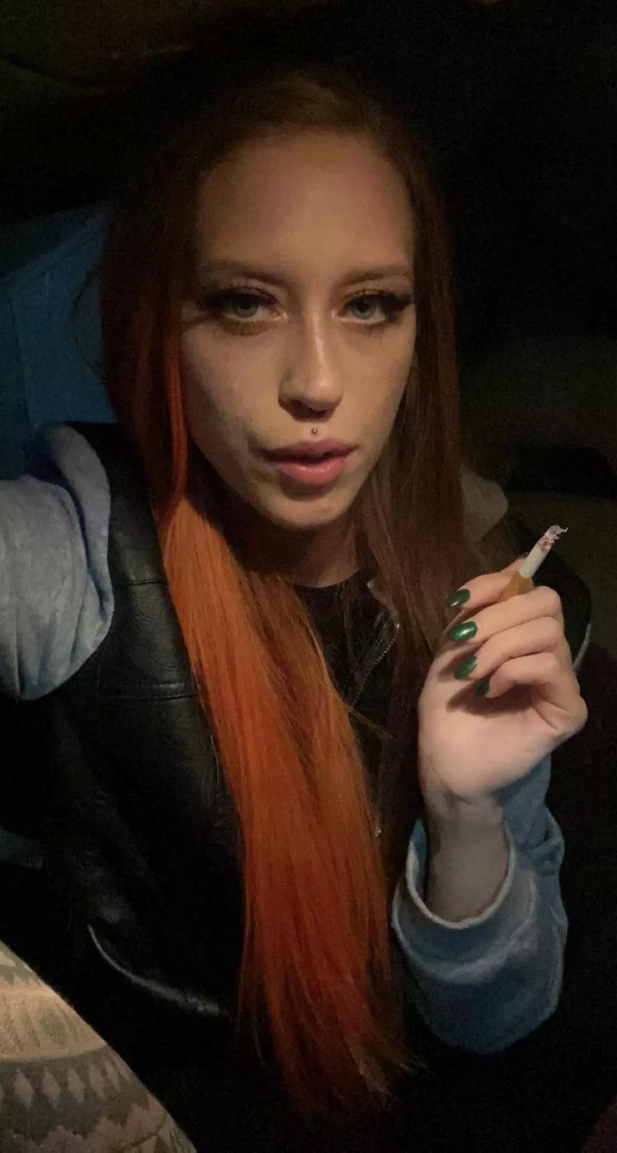 finished my cig in the car cuz it’s sooo cold 🥶 posted by istayyawayyyX