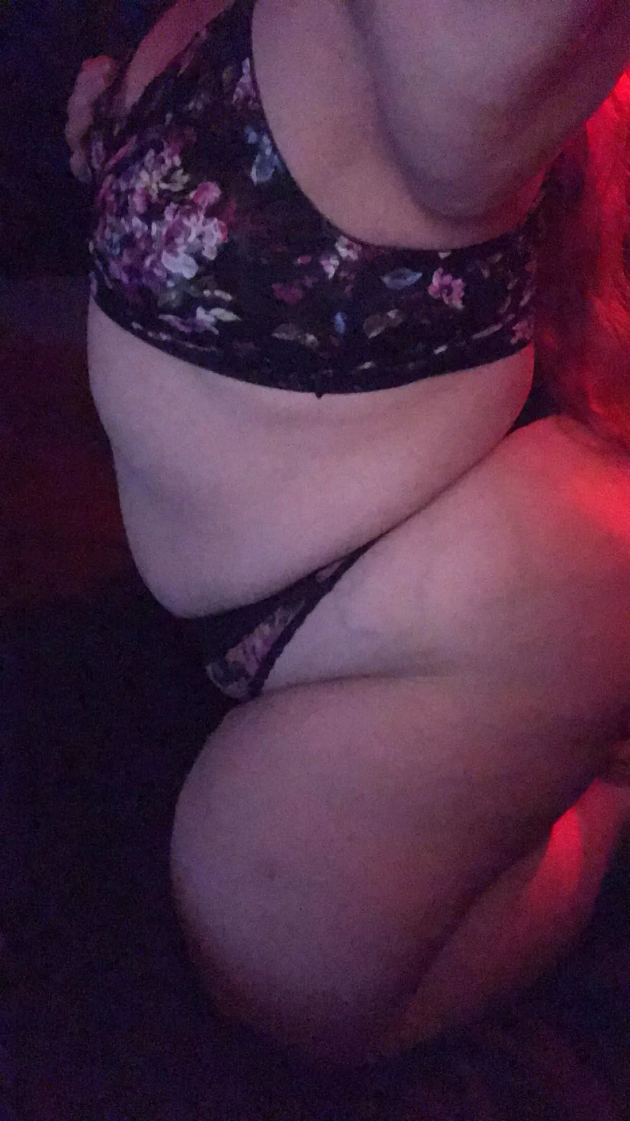 First ever belly post, super nervous😬 how about some love for the small titty/big booty girls? posted by big_babe96