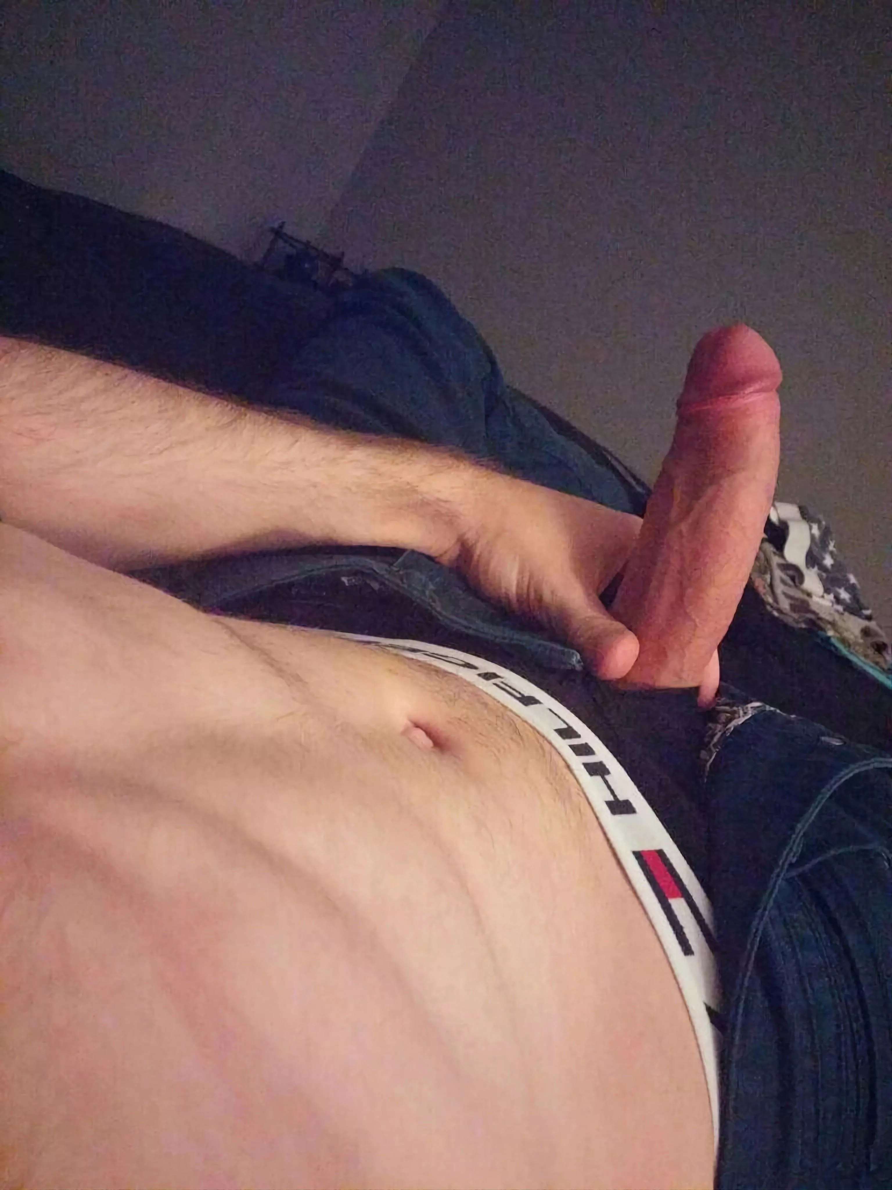 First post, decided to show my dick 🍆 Would you come in my room if we were roomate? posted by zackcum24