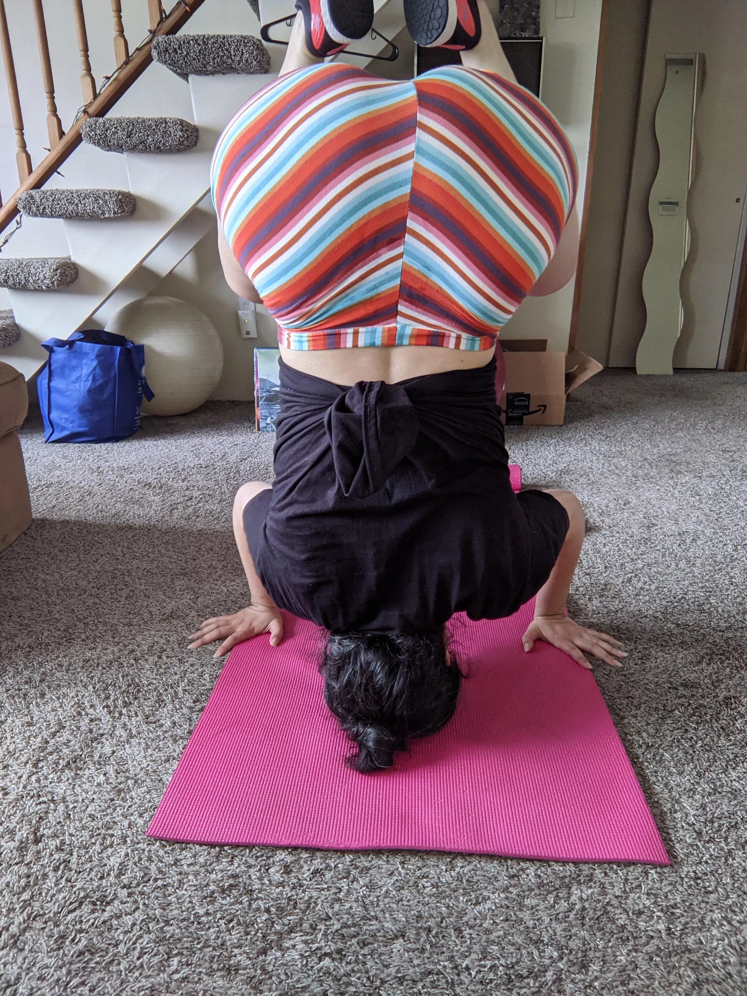 First time here! Stripey headstand. posted by clevergirlj