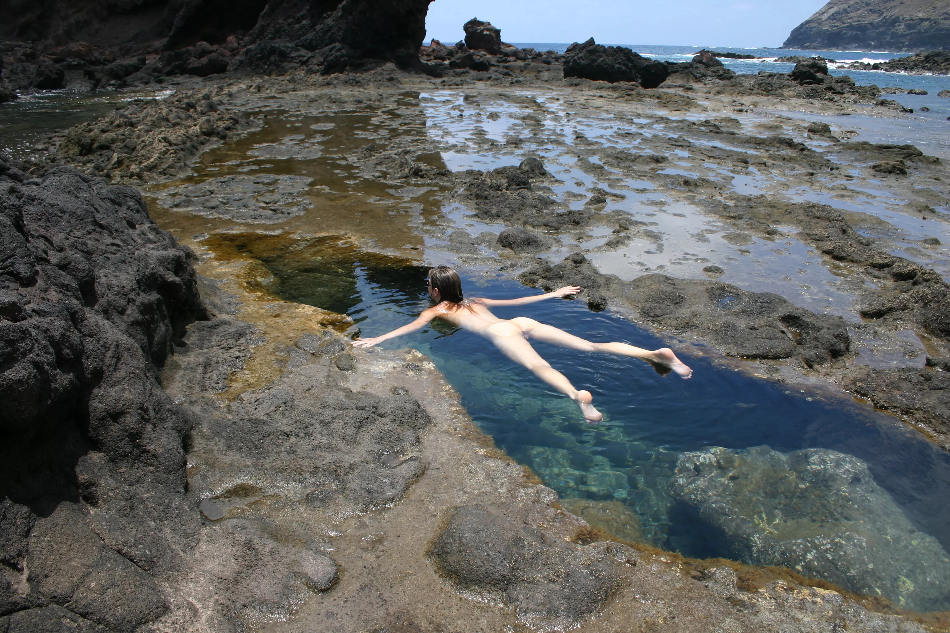 First time posting here - Floating around enjoying the sun [OC] posted by EmilyAmateur