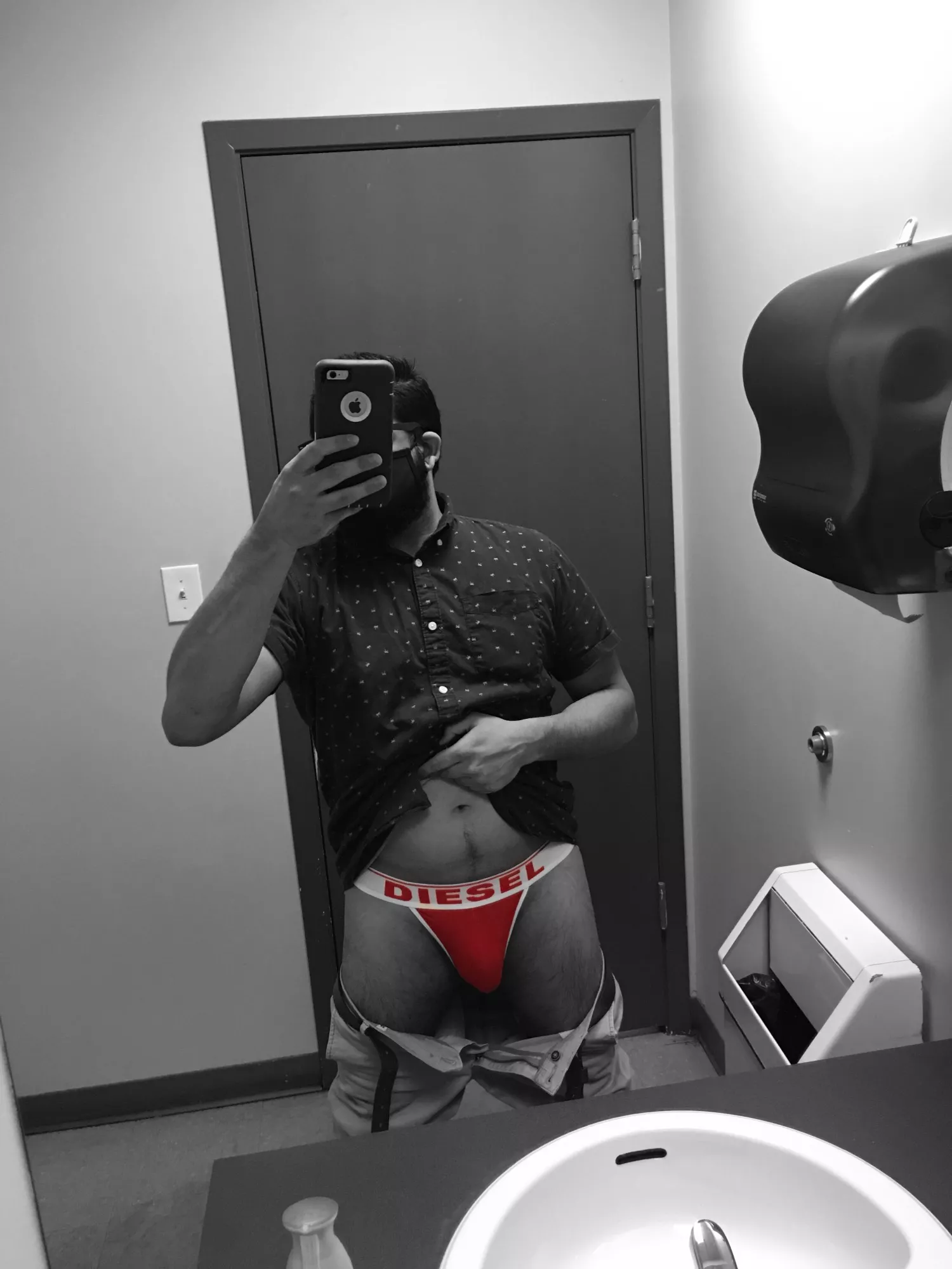 First time wearing a jock to work. Now I know why Kramer wears em on the daily 💖 posted by bsboi18