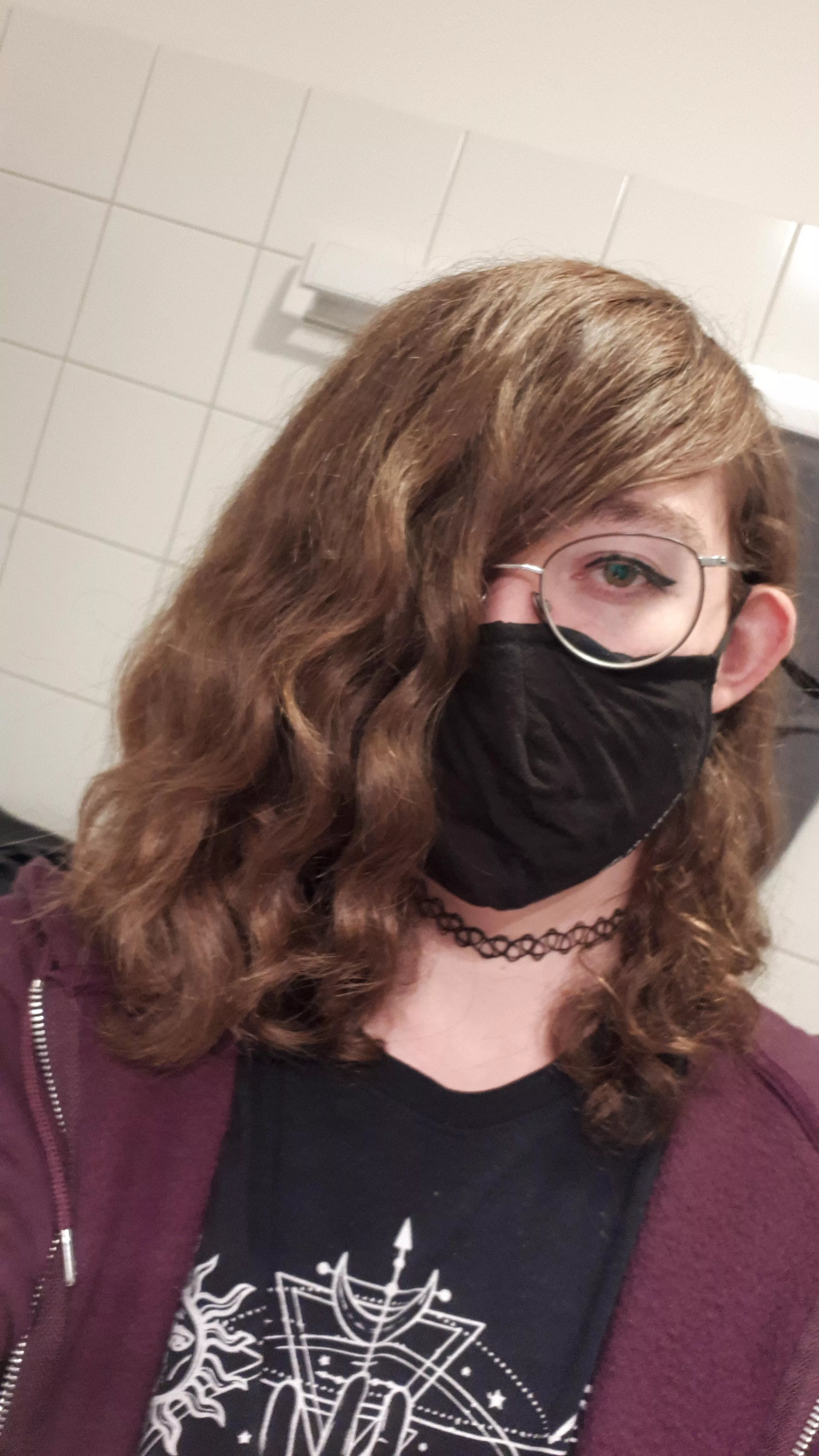 First time wearing makeup UwU posted by Nikiki2110