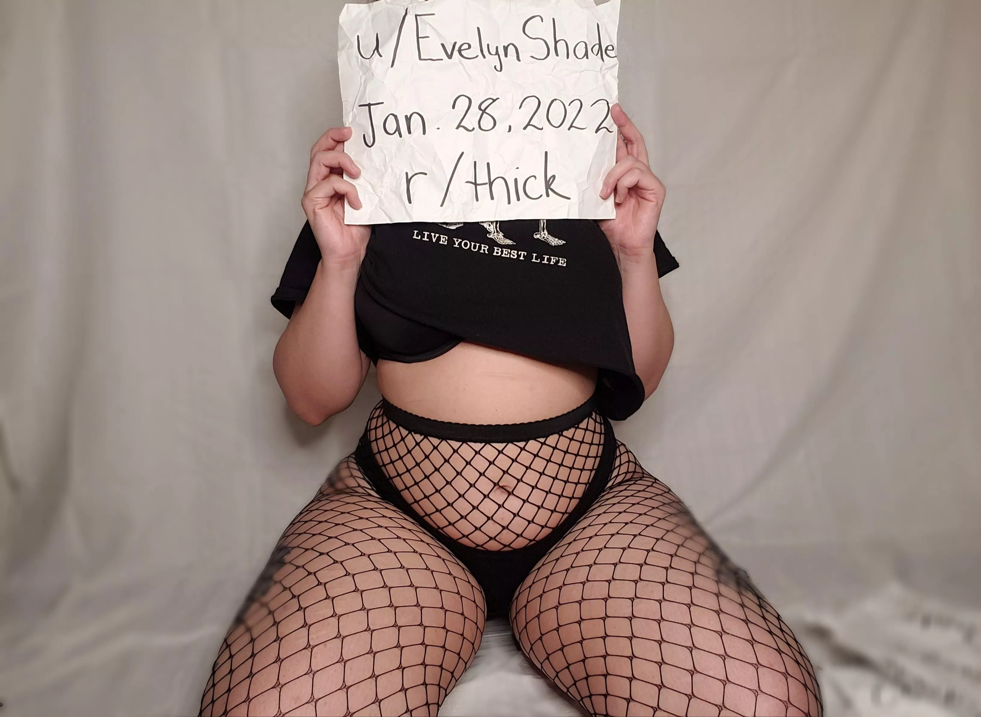 First verified post! Do you like my thick thighs? posted by EvelynShade