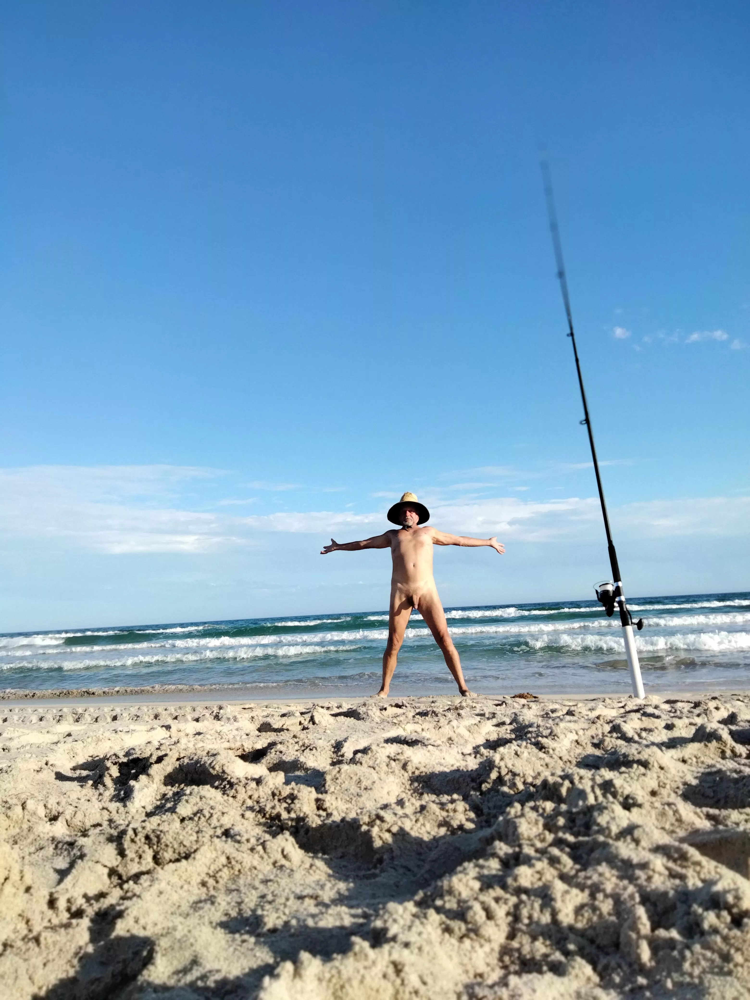 Fishing au naturel 🤠😁 posted by 1CoreySmith