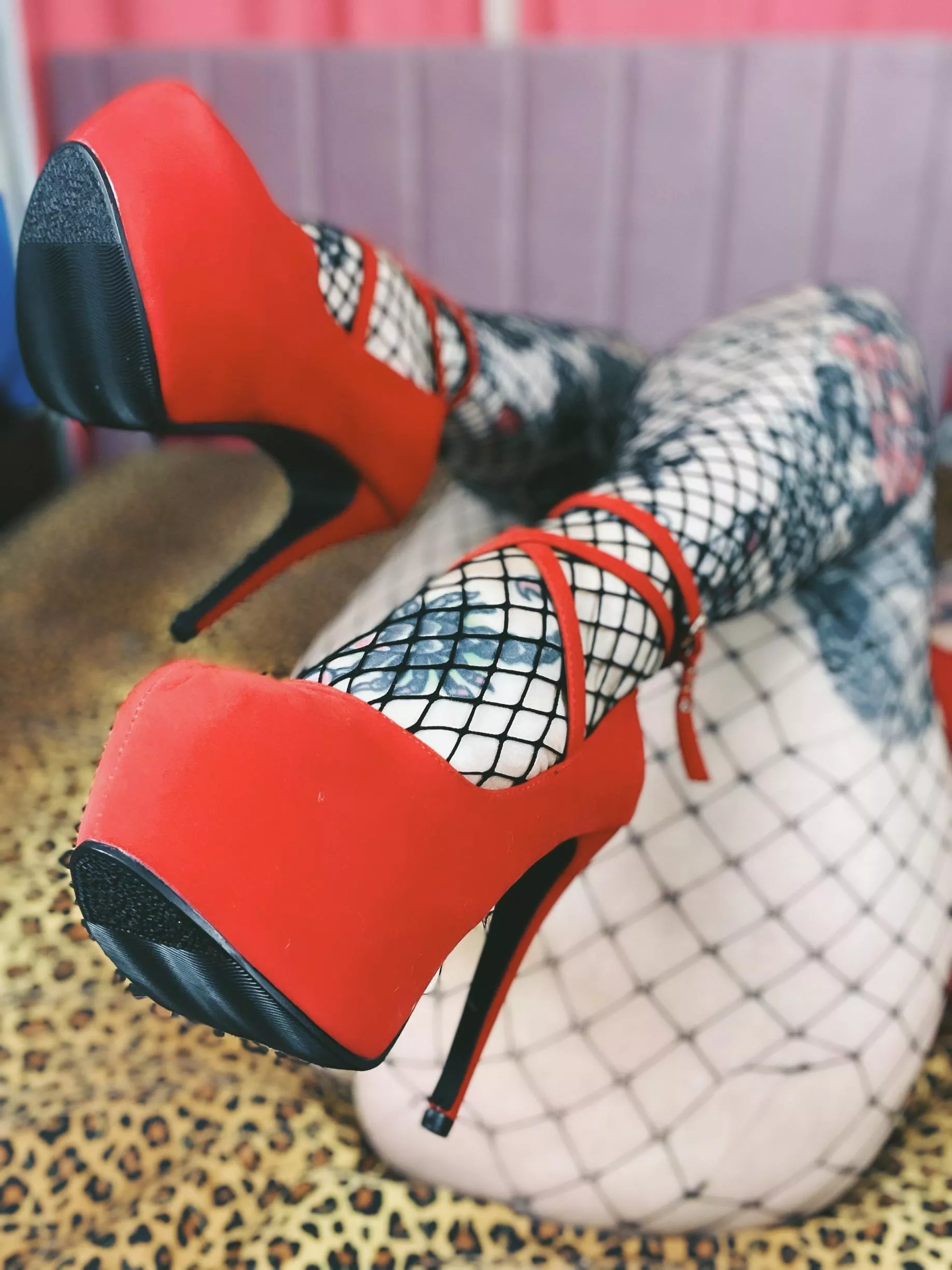 Fishnets and red velvet ❤️💋 posted by Valerierenee77