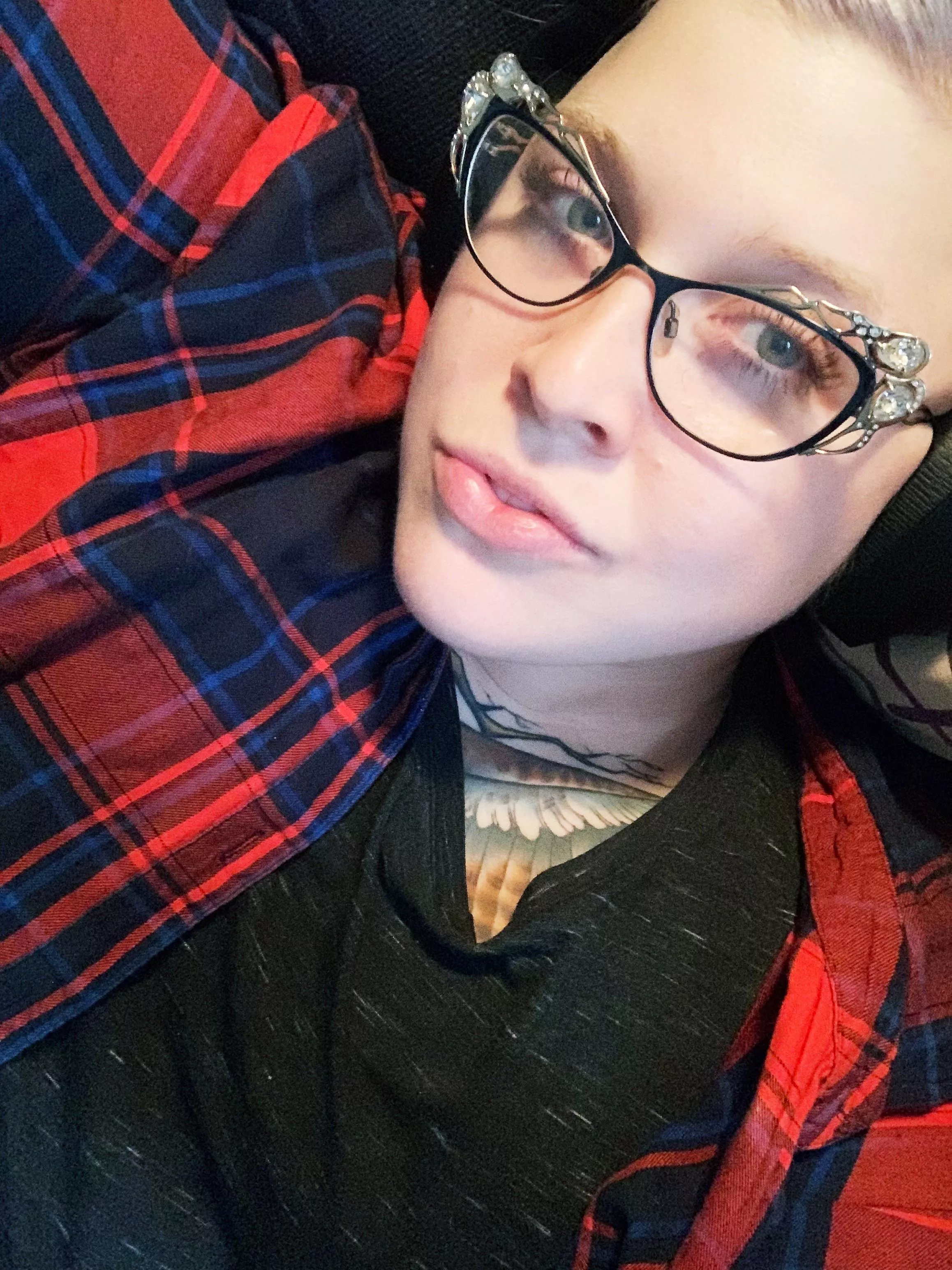 Flannel season has returned! [F] posted by raemayhem