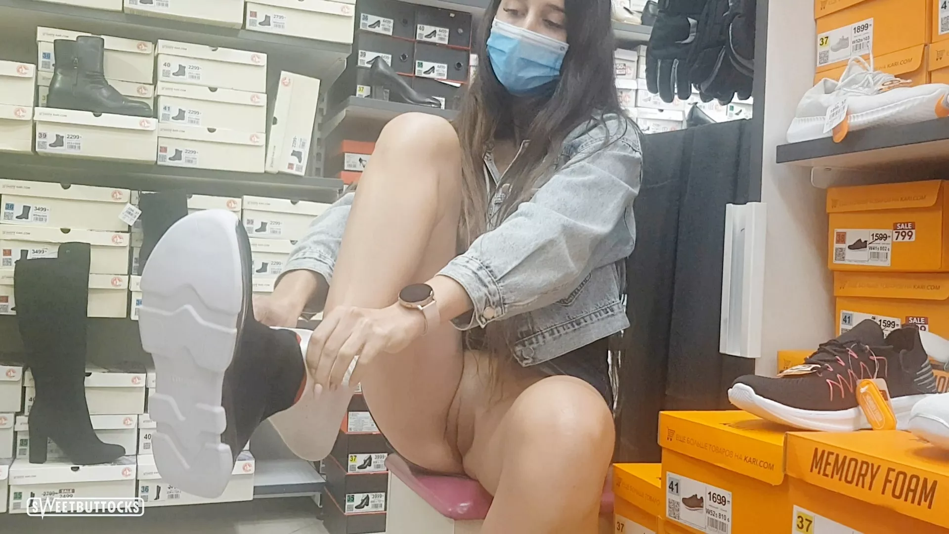 Flashing pussy in public shoe store in London. posted by sweetbuttockss