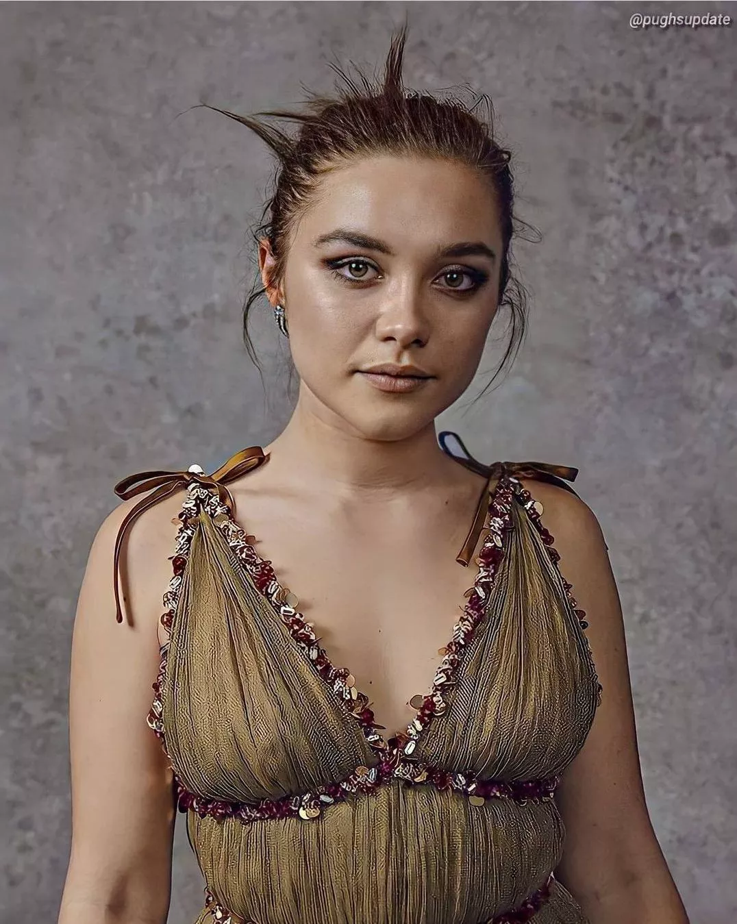 Florence Pugh posted by vakaviti