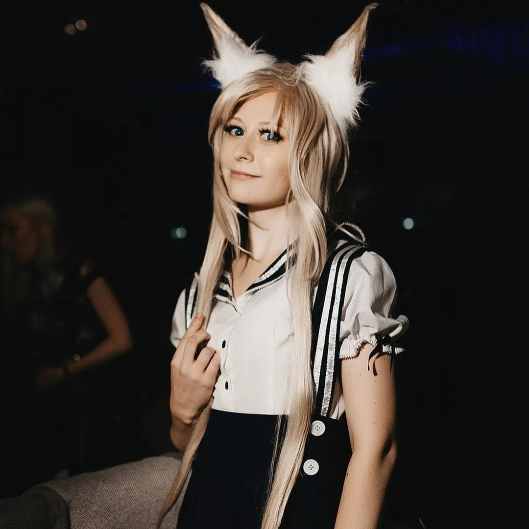 Foxgirl by KyriaFox posted by kyriefox