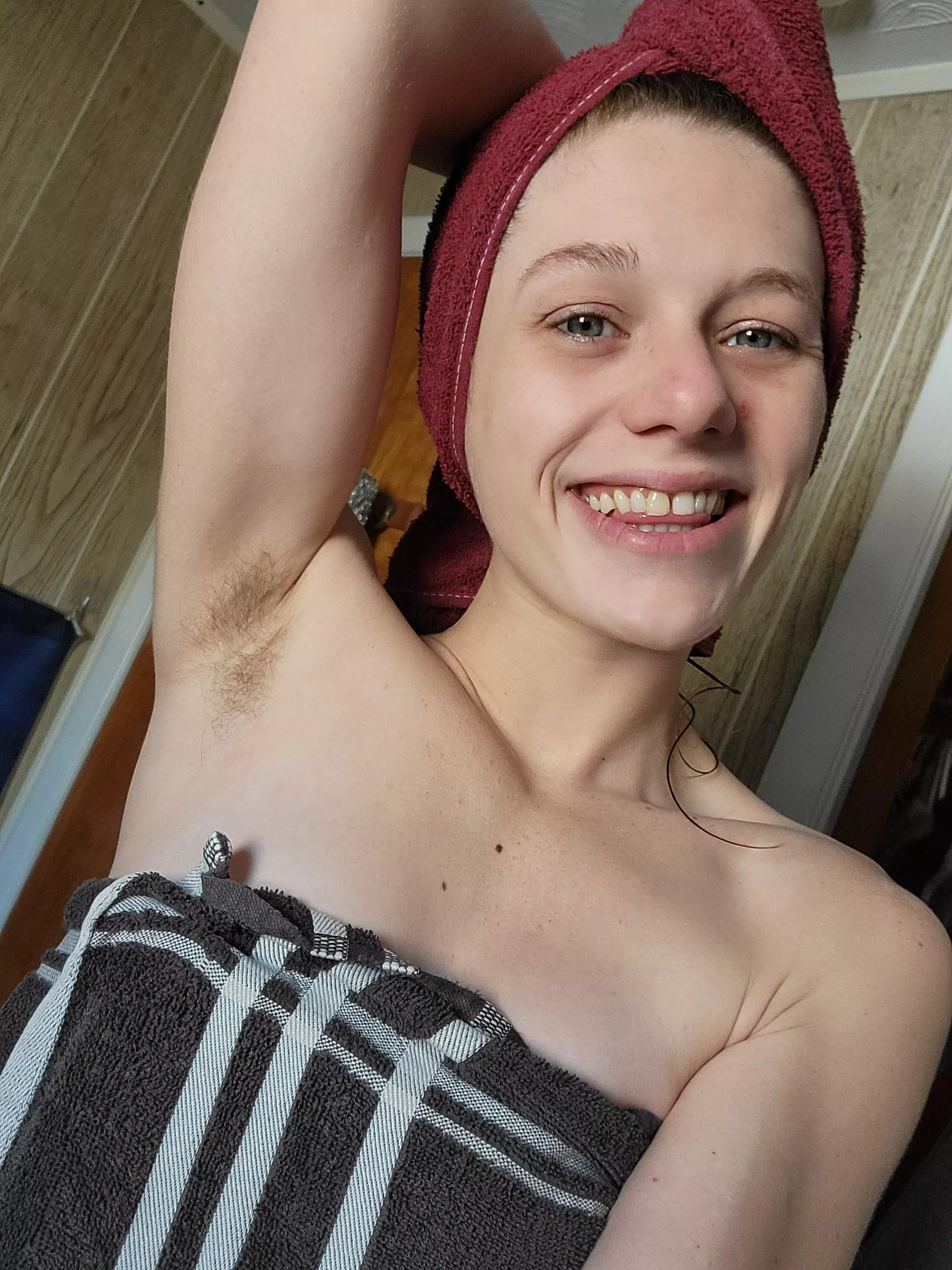 Fresh out of the shower posted by G0ddessm0mmy