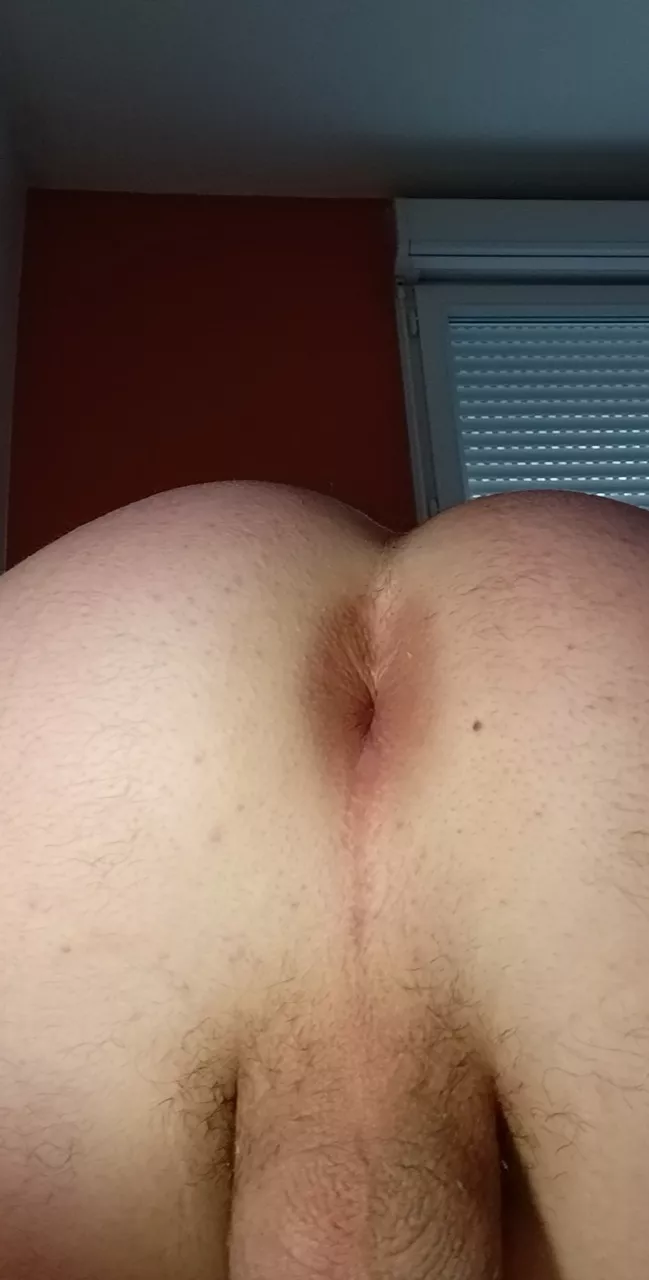 freshly shaved and super tight ♡ posted by PeteMoiLCuuul