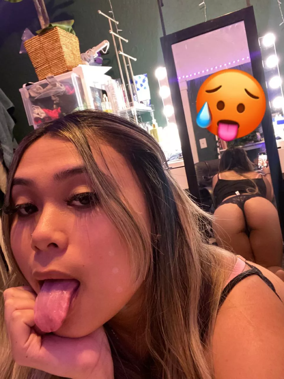 Fuck me from the back posted by YourAsianBabyQueen