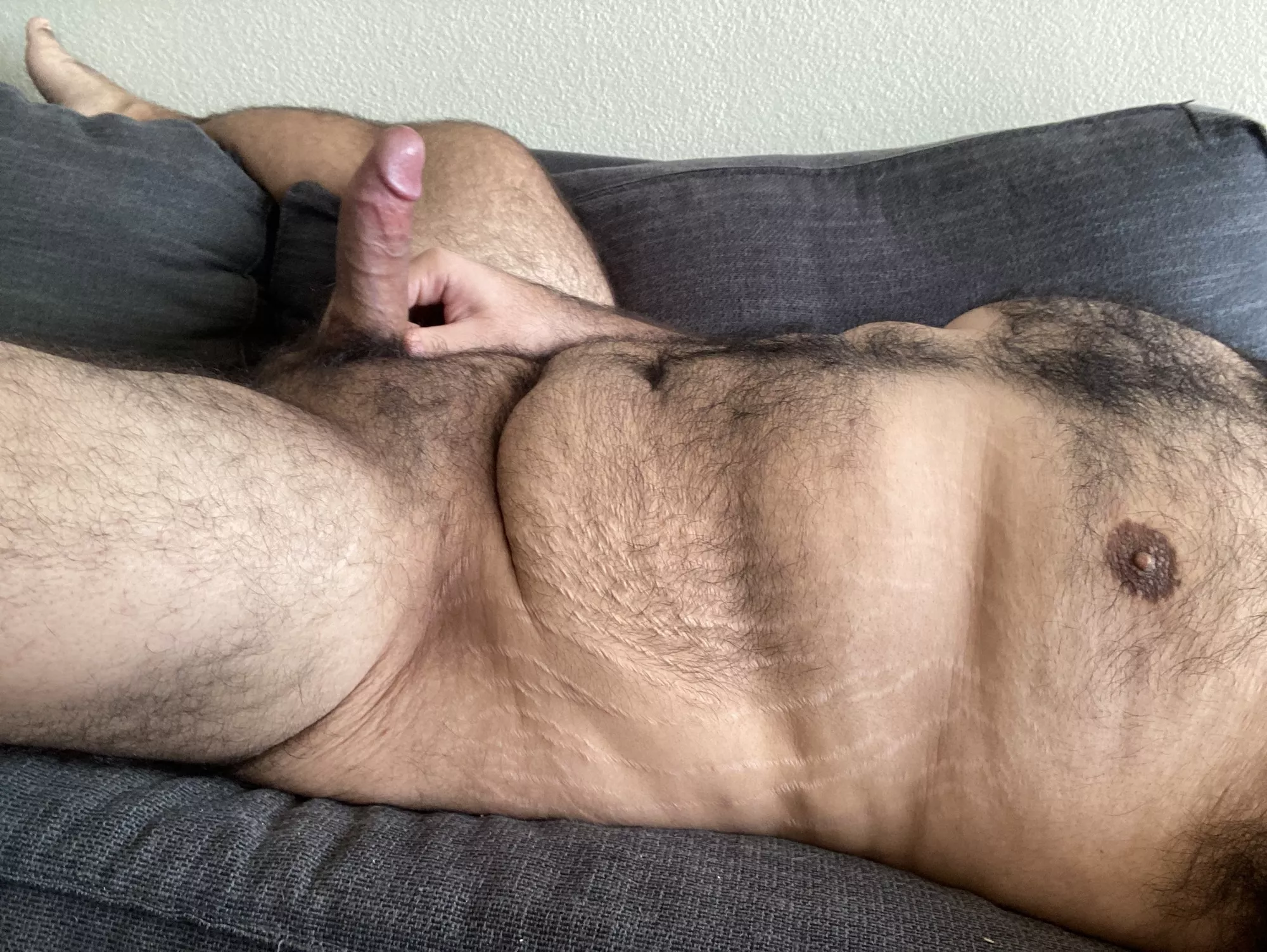 Fuck me on the couch posted by Latinobear27