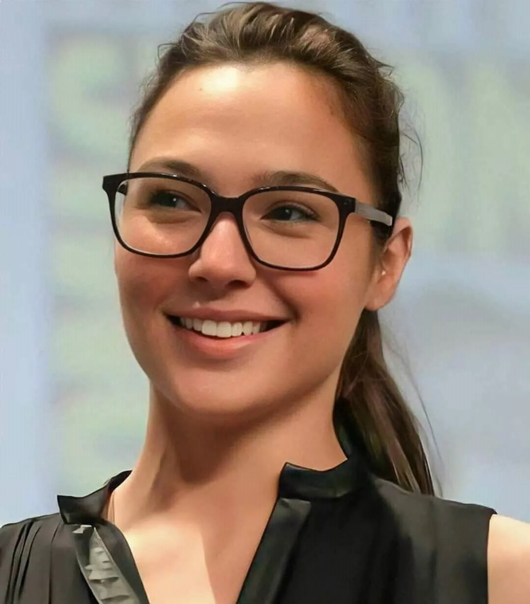 Gal Gadot with glasses gives her that cute girl from the library look. Imagine that face and lenses covered in jizz posted by lemonchin64