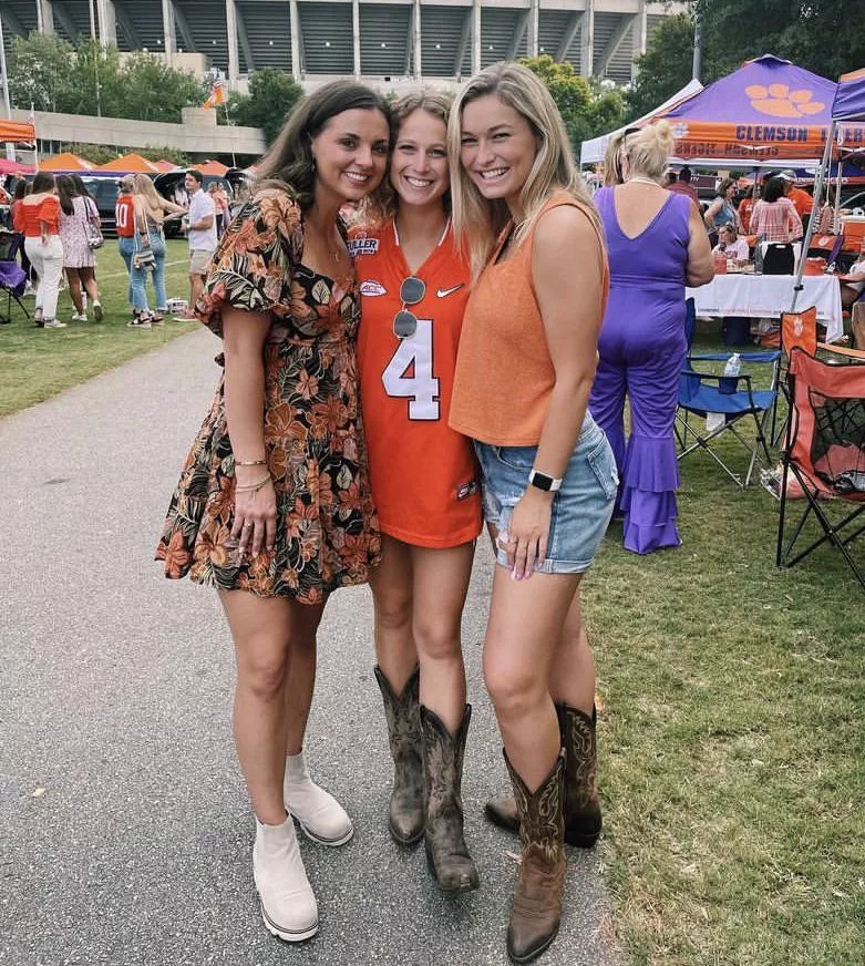 Gameday girls posted by elephantelement