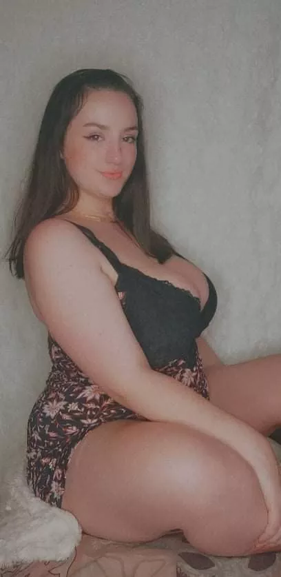 G-cup wanted to say you hi ! 😍🔥 posted by AmyCurvy_BBW