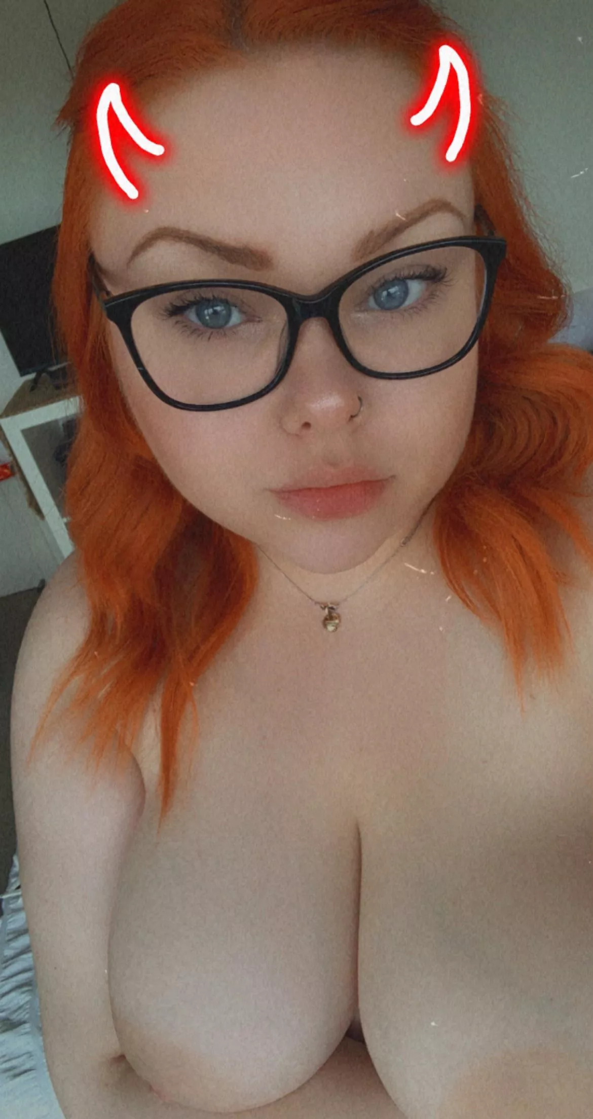 Get a fiery redhead that sends you pretty pictures like this 🧡 posted by sensual-loverr