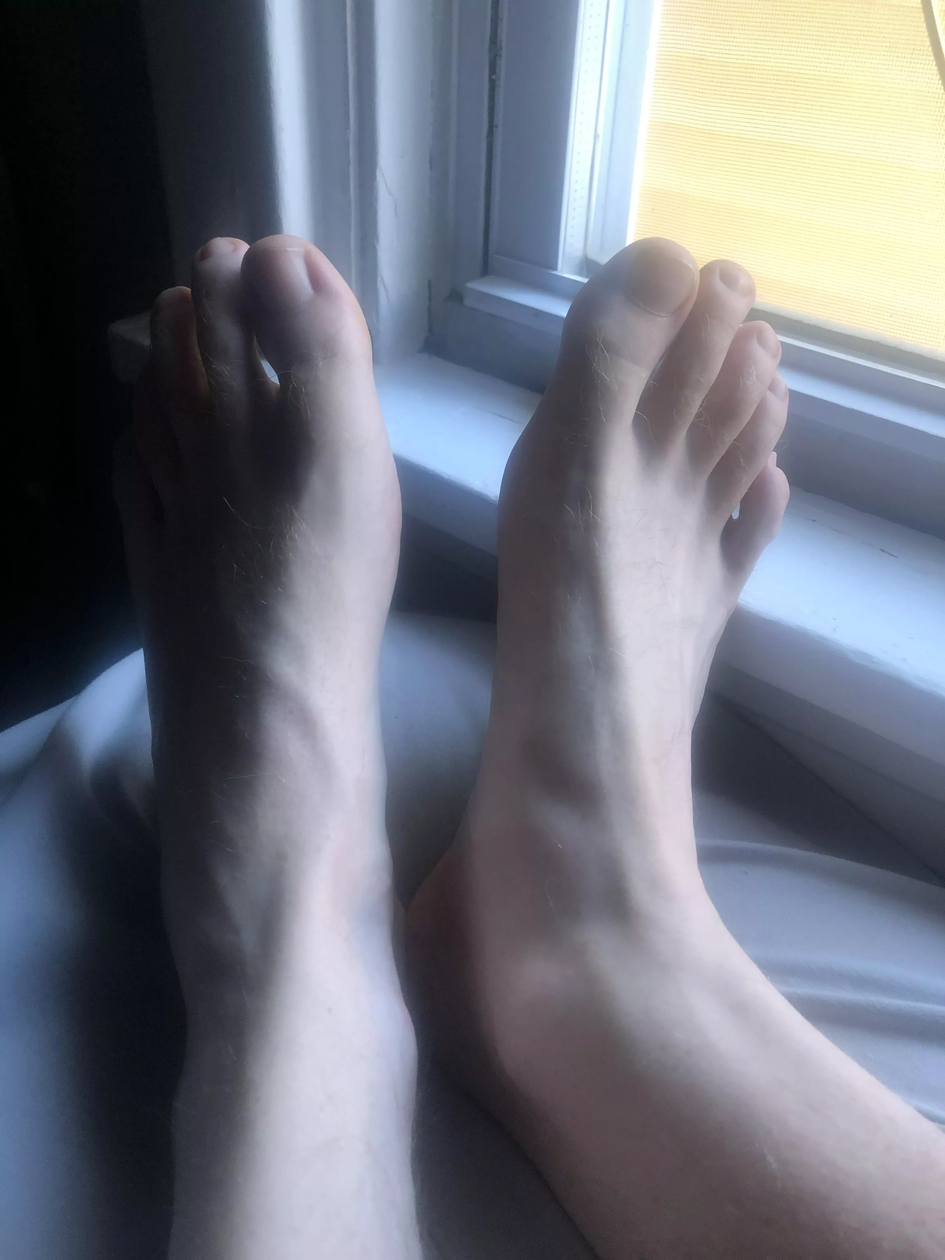 Get down there and take in the musk of these sweaty toes. 😈 posted by twoguysfeet