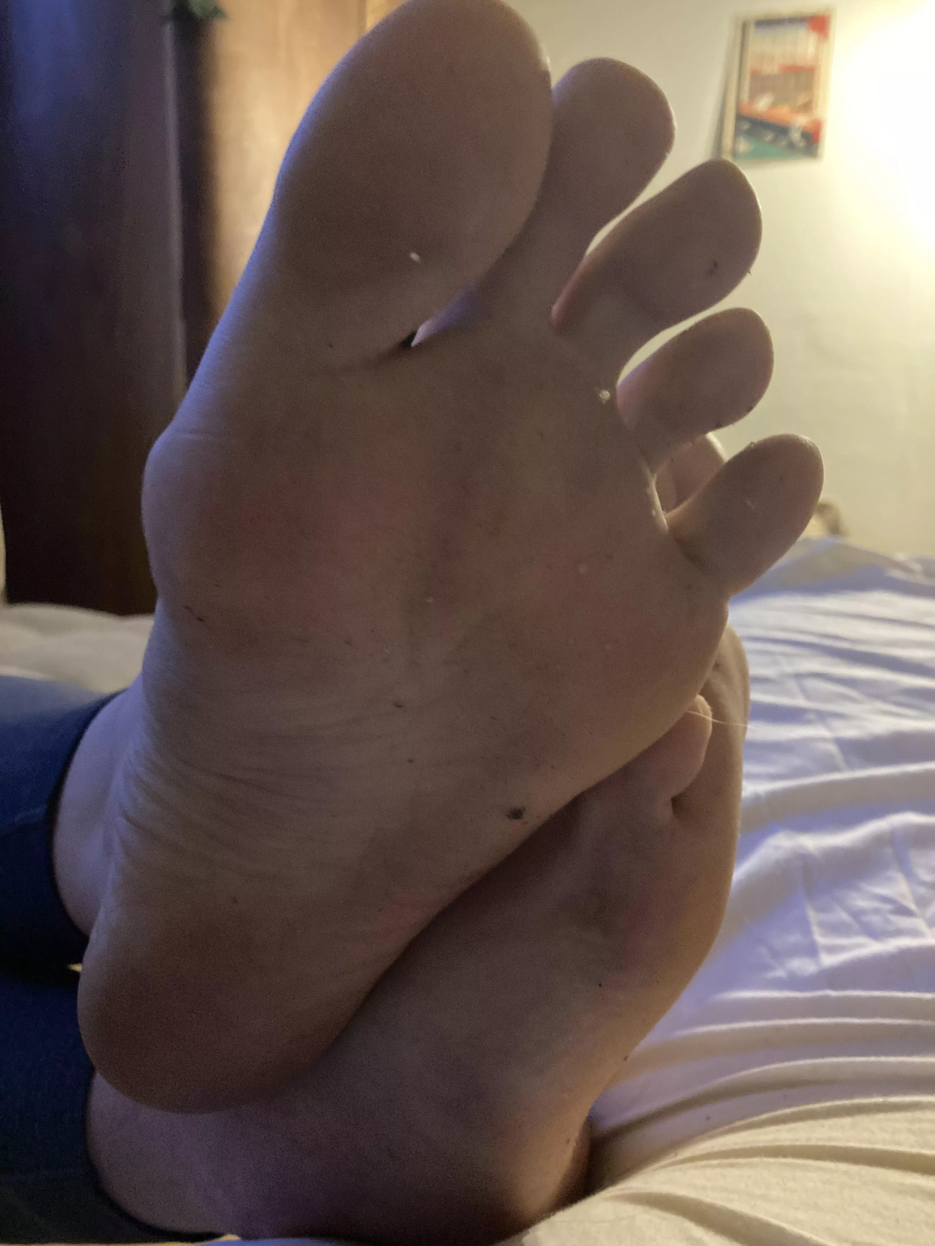 get licking my big perfect soles clean 👅 posted by GoddessAuroraNSFW