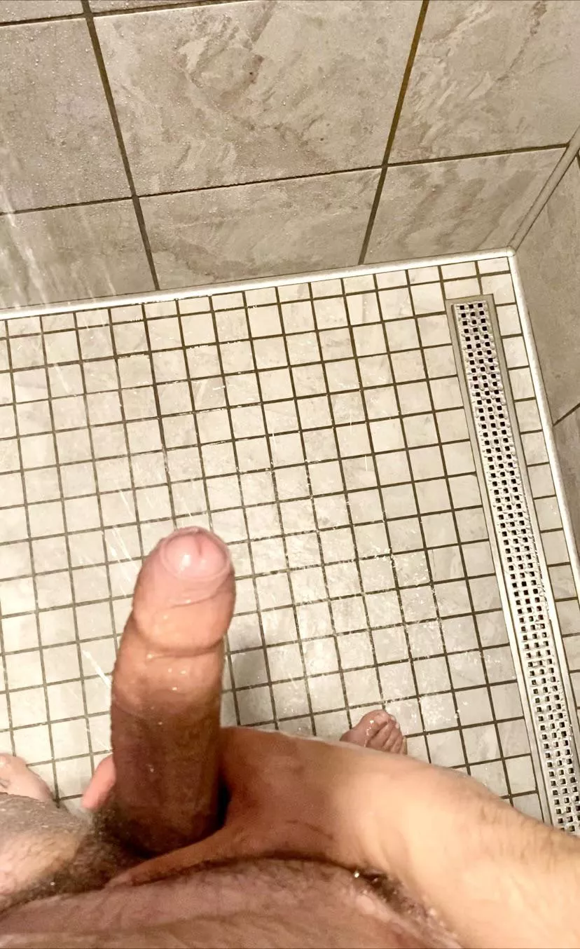 Getting hard in the gym shower posted by jessie_jame