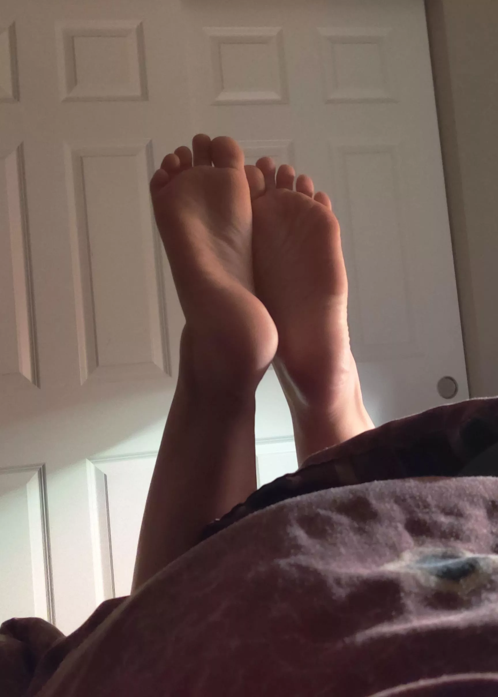 Getting ready for bed. Who will kiss my toes goodnight? posted by kaitylady13