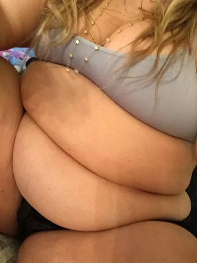 Getting stuffed 🥵🐷 posted by thickening_gamer