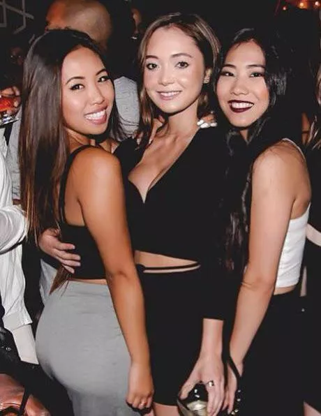 Girls Night Out posted by yunaX2