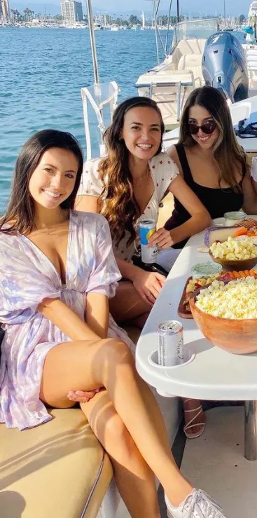 Girls onboard posted by Chaturbater1