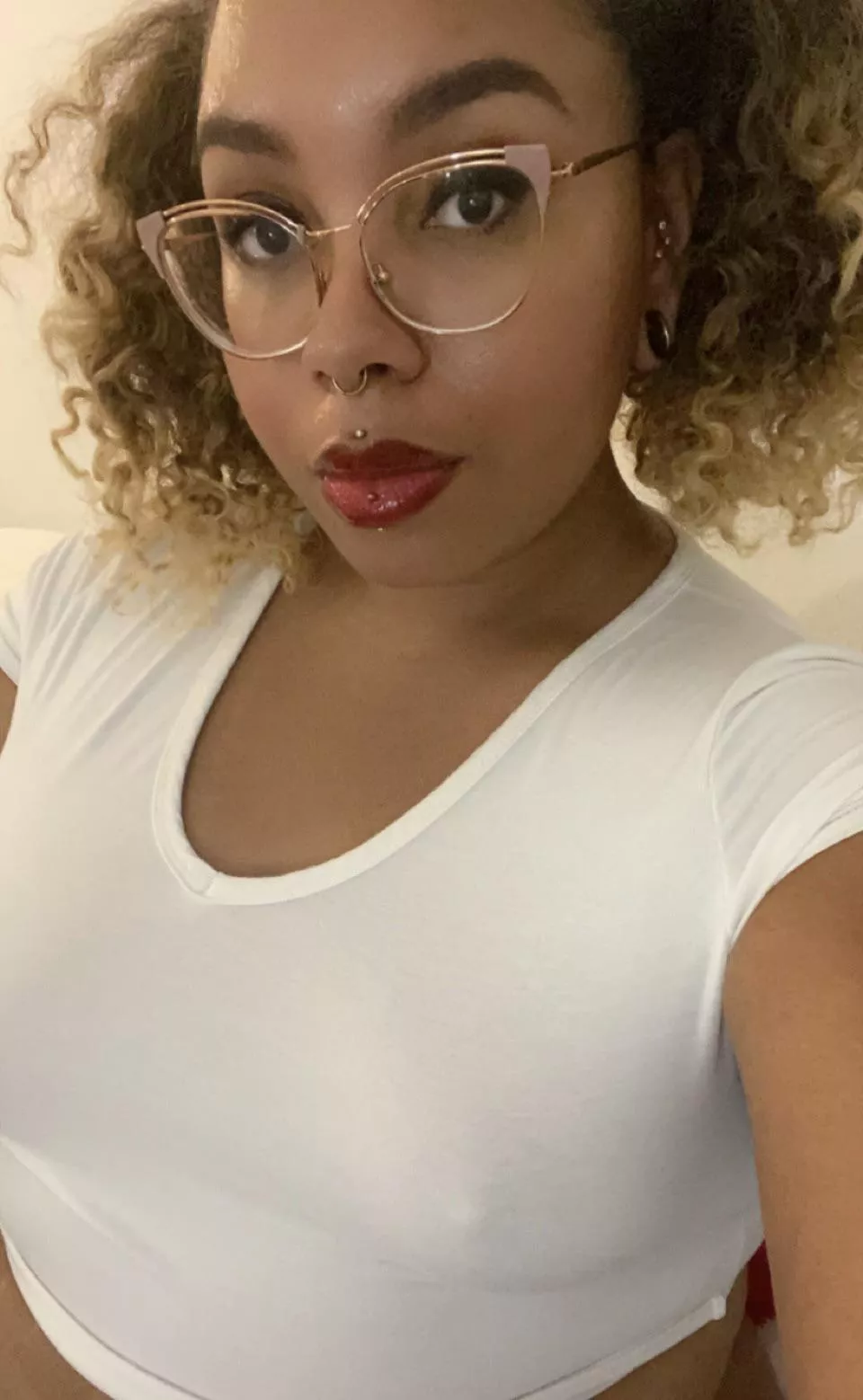 Glasses + red lips = ❤️ posted by PrestigiousAd7616