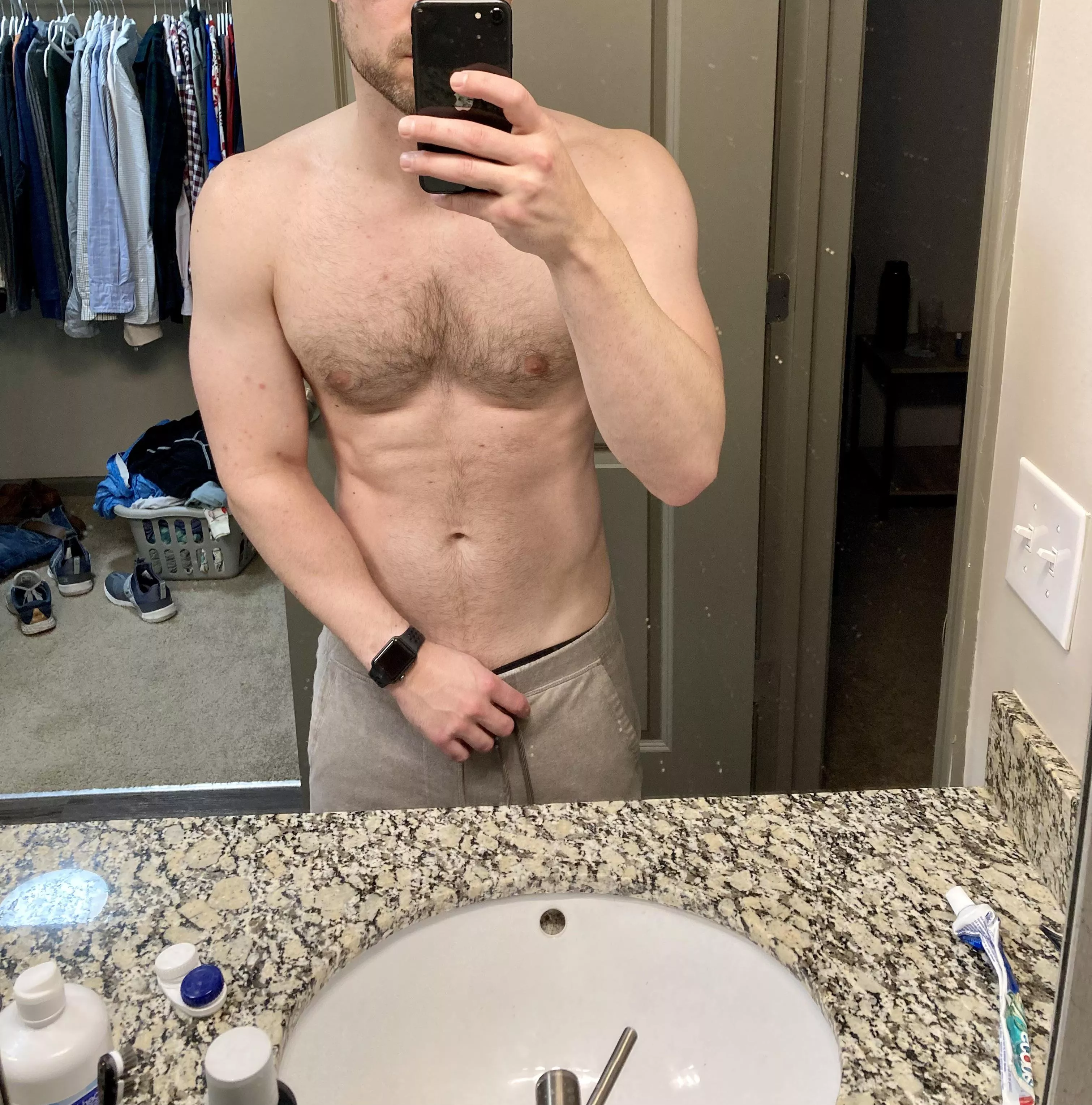 Going for that Zac Efron ‘dad bod’ (35) posted by wrong_plants