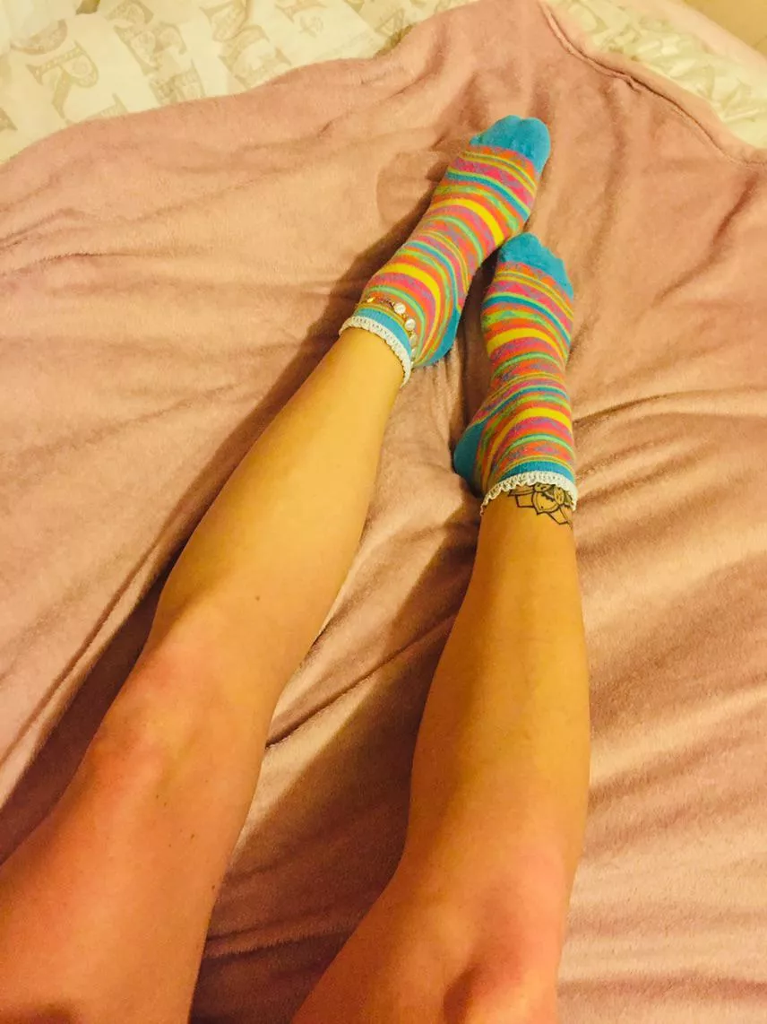 Good evening sock lovers how are you ??ðŸ¥° posted by kokkina_aphrodit