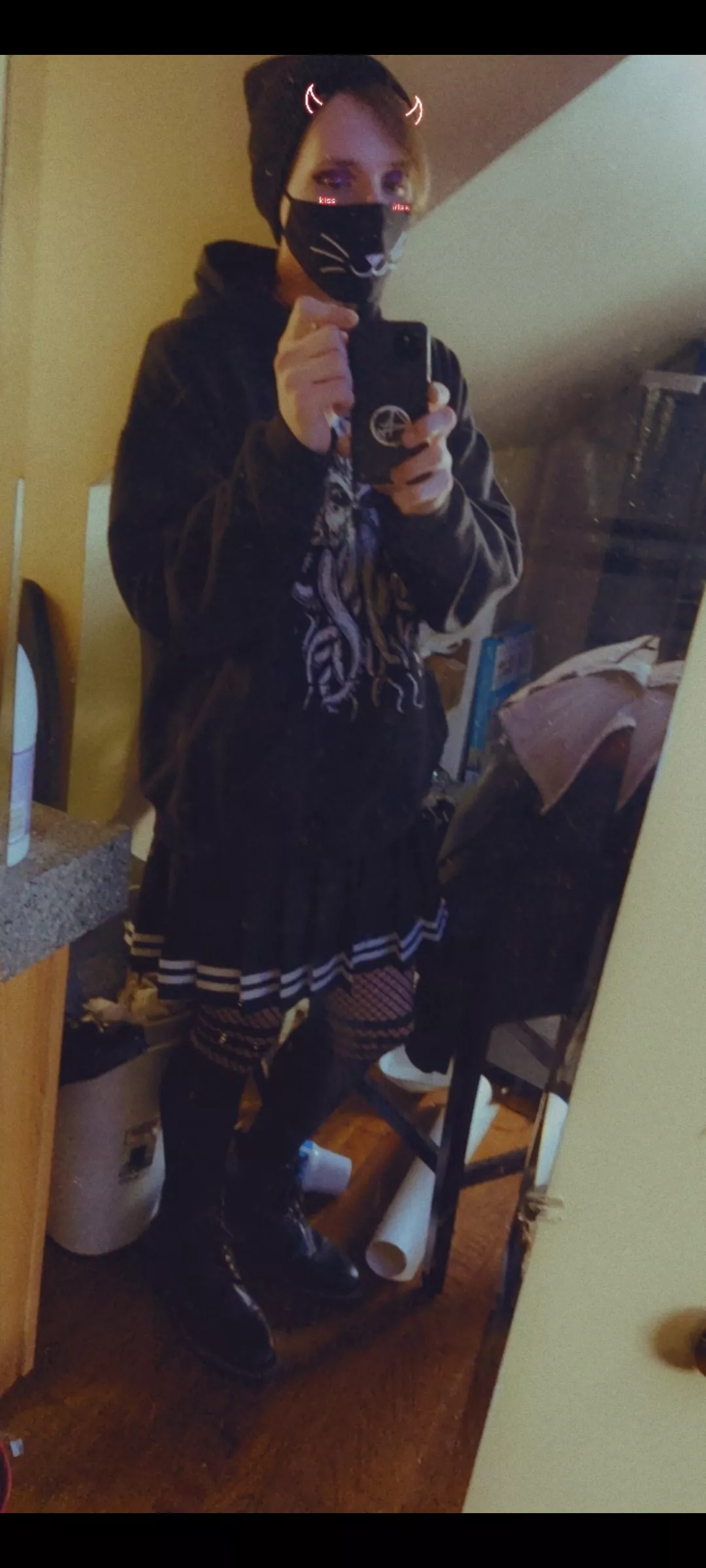 Good morning lovely pplz🖤🖤 I low key love the hoodie over skirt look 🙀 posted by psychonaut4020