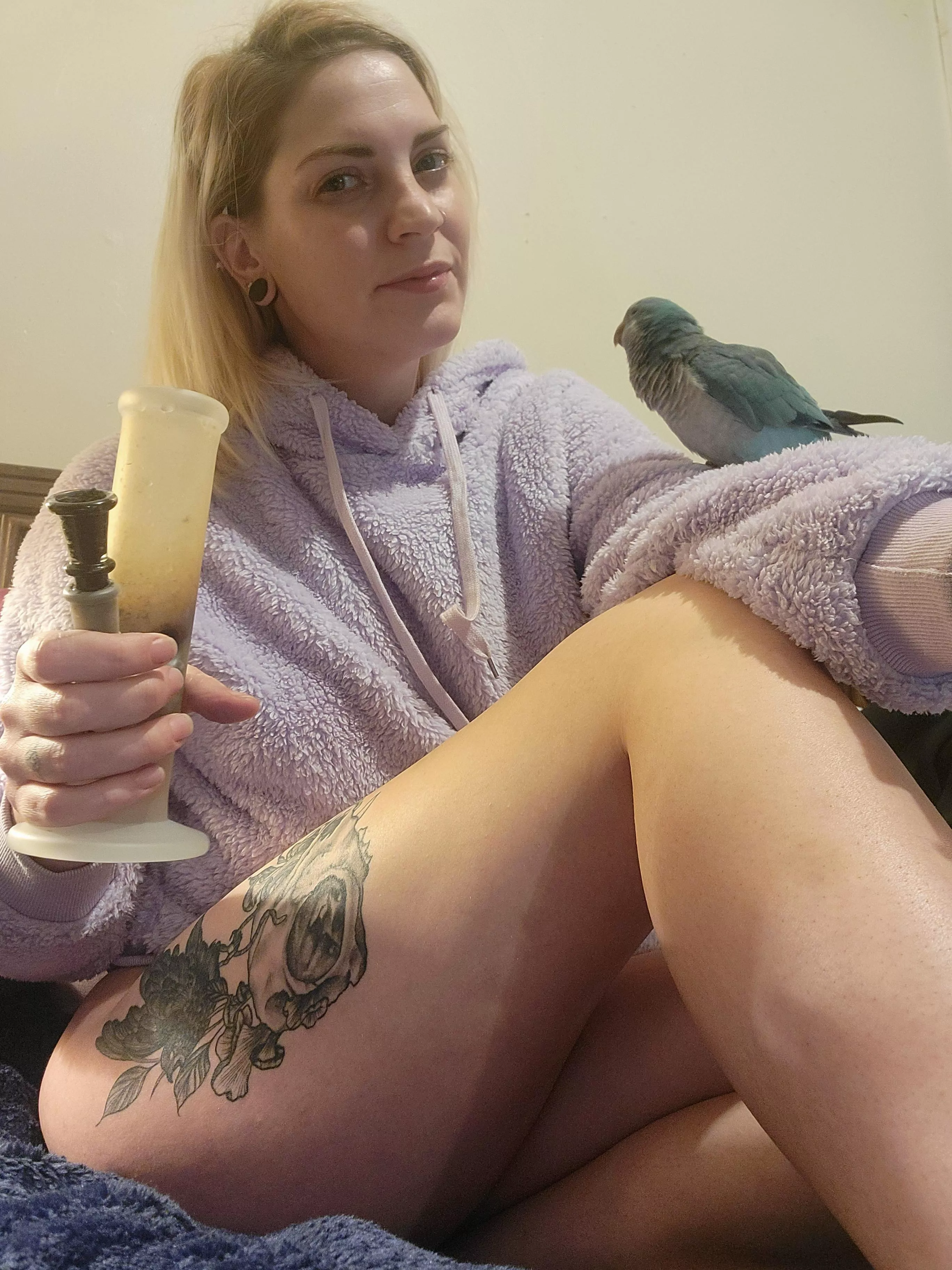 Goodmorning from me and Cosmo 🥰 [31f] posted by smokeygarnet