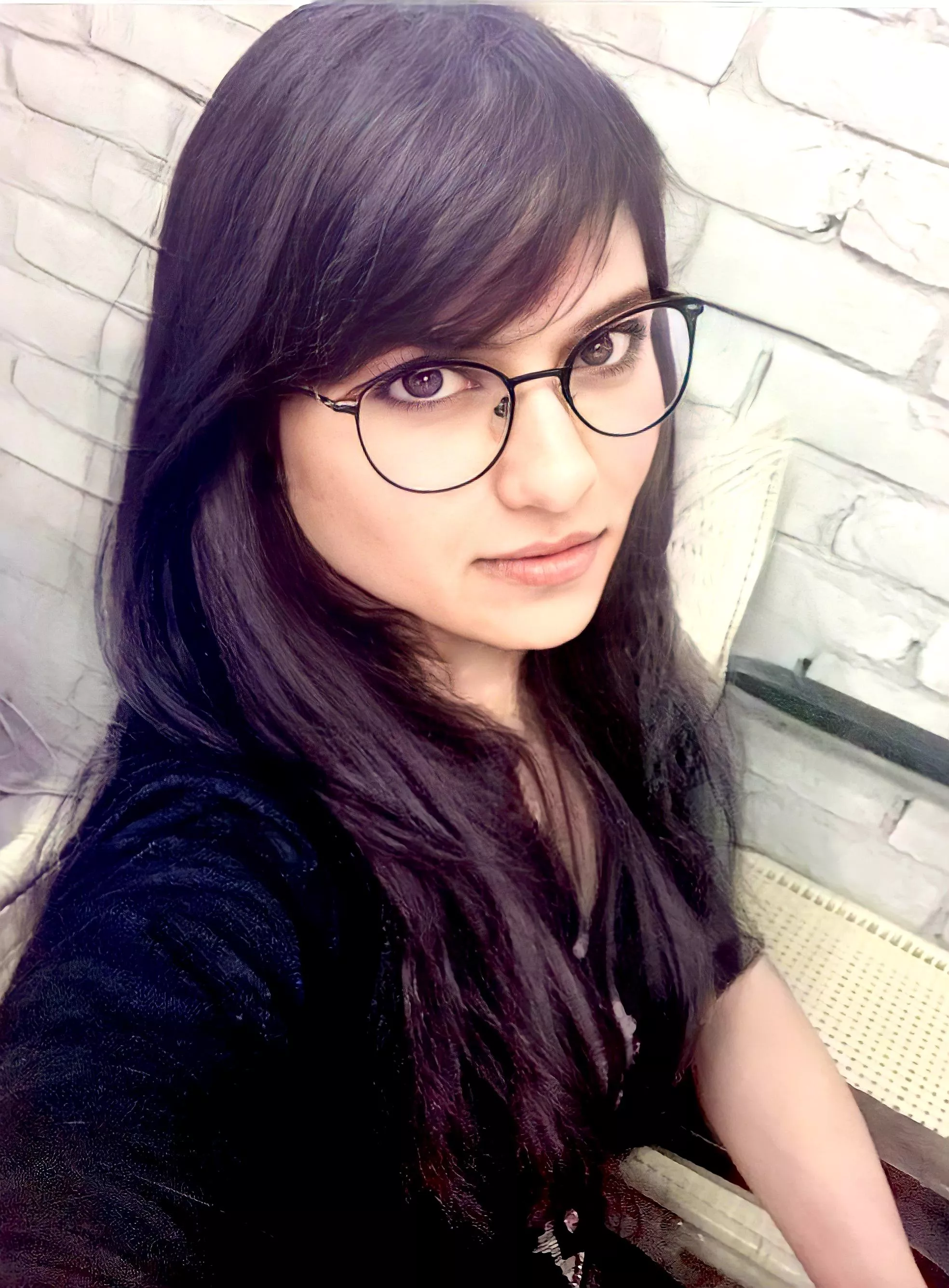 Gorgeous Indian in glasses posted by zhrh10