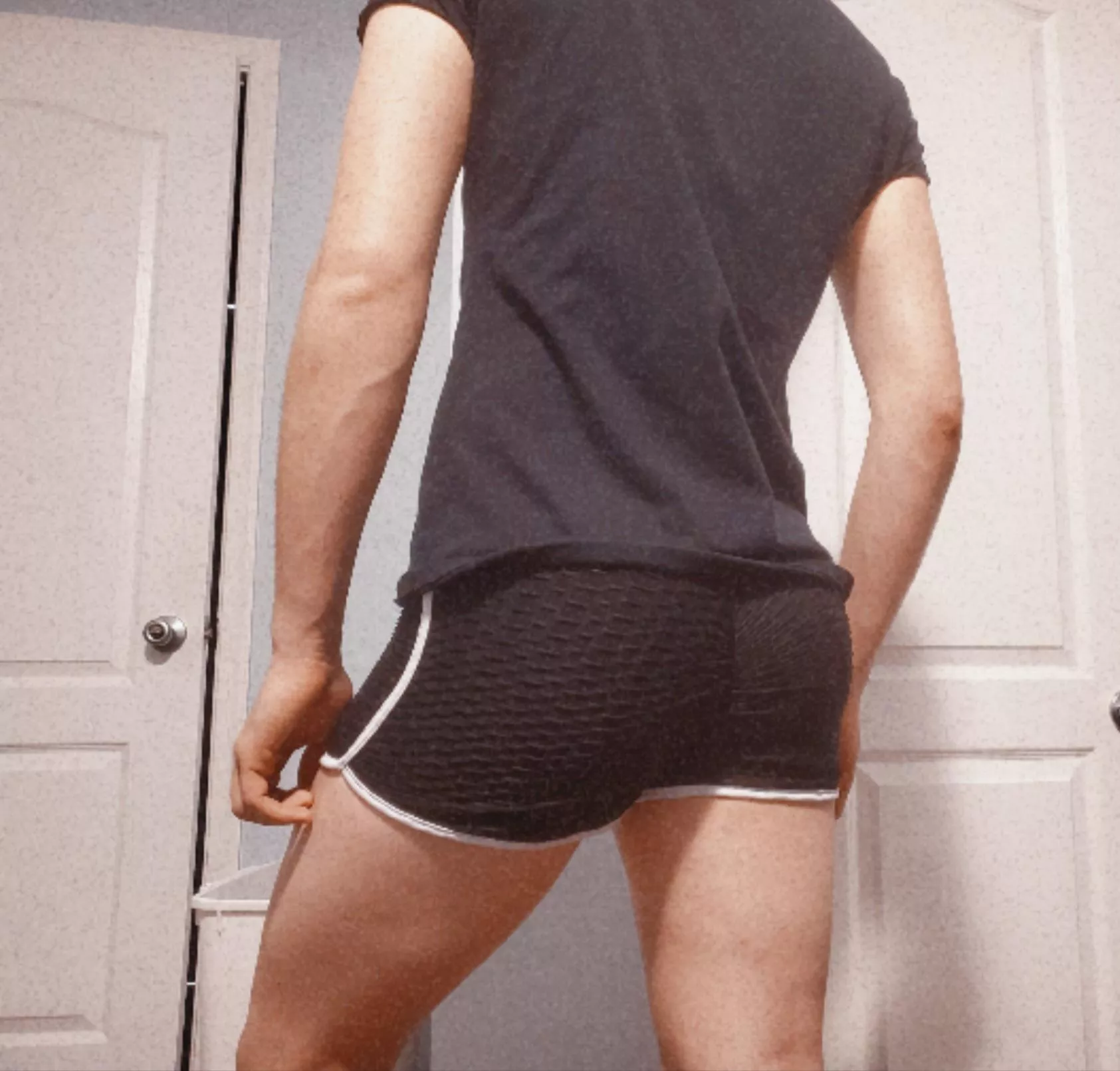 Got new shorts, you like them? posted by budyfish